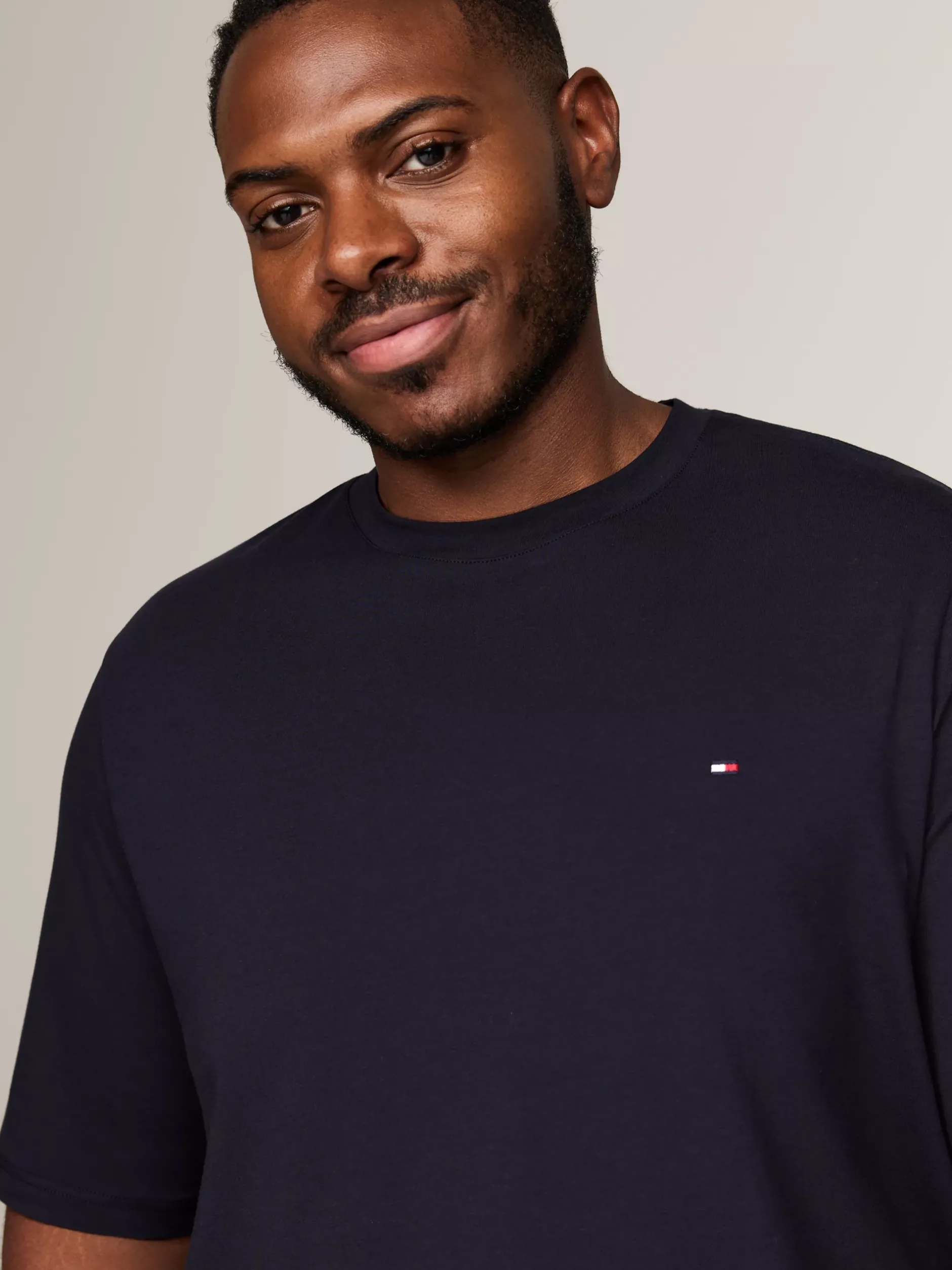 T-Shirty*Tommy Hilfiger Bardzo Wąski T-shirt Z Kolekcji Plus DESERT SKY