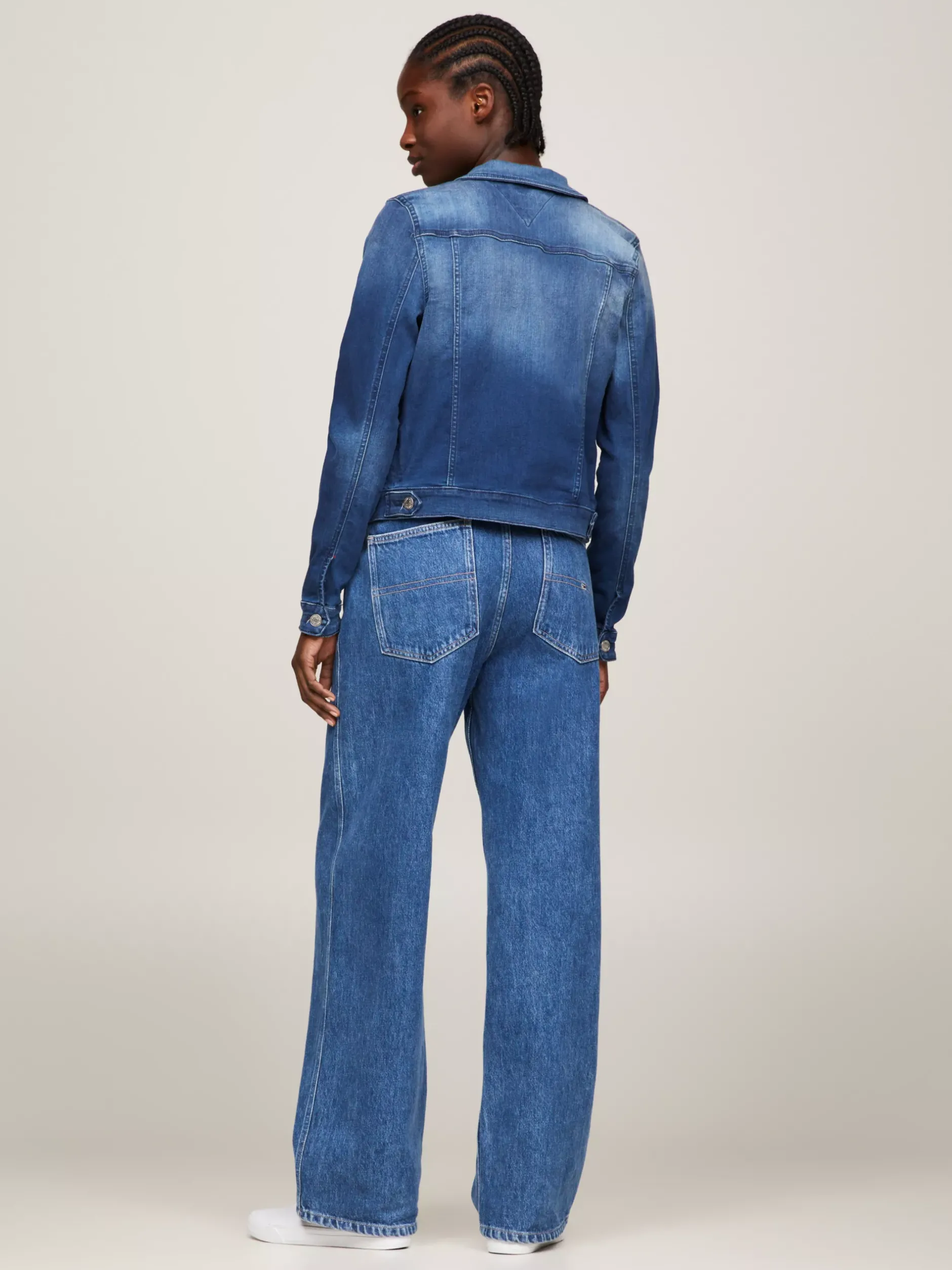 Kurtki & Płaszcze*Tommy Hilfiger Bawełniana Kurtka Jeansowa O Wąskim Kroju NEW NICEVILLE MID BLUE STRETCH