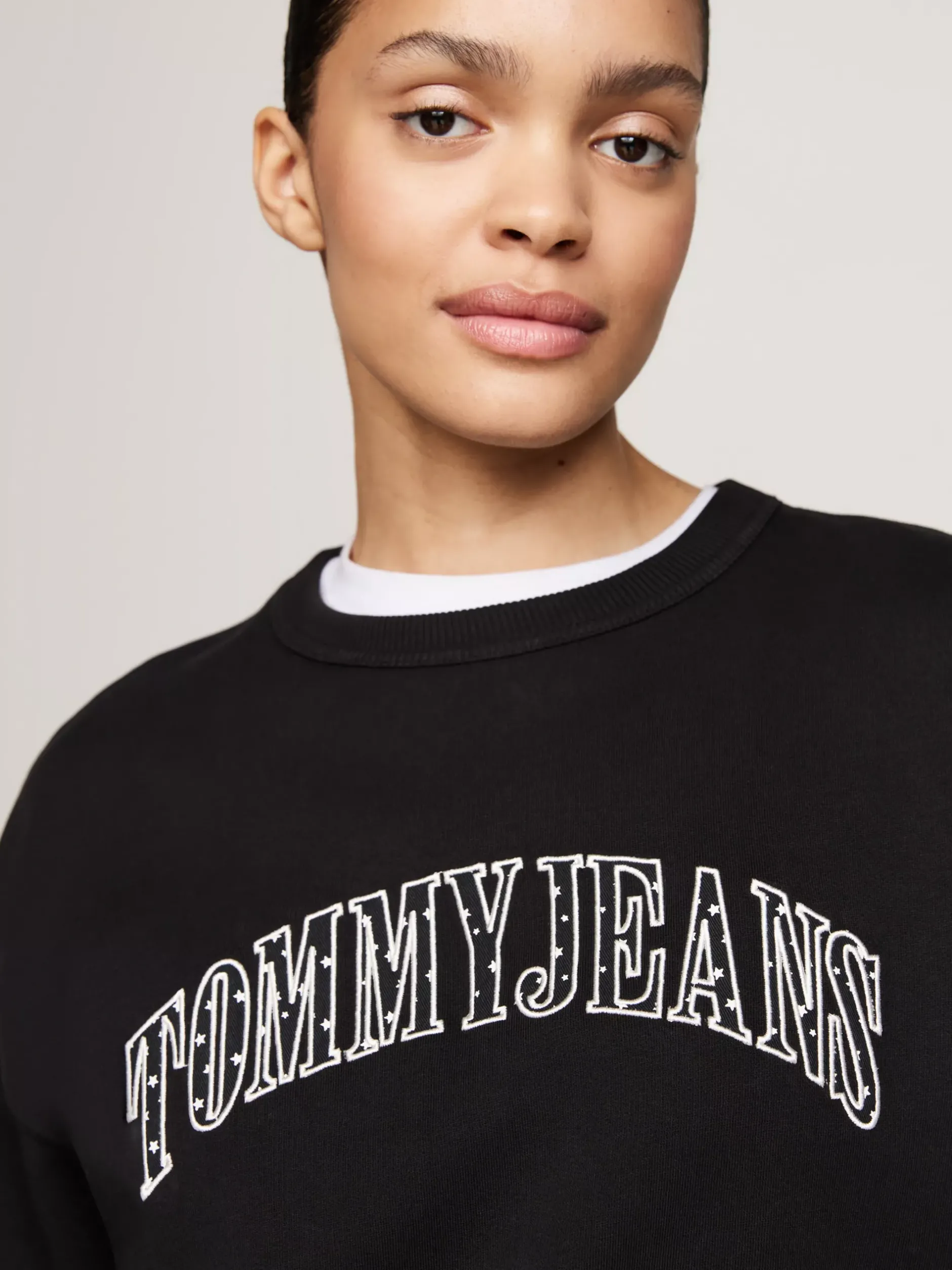 Bluzy Dresowe & Z Kapturem*Tommy Hilfiger Bluza O Luźnym Kroju Z Aplikacją Z Logo BLACK