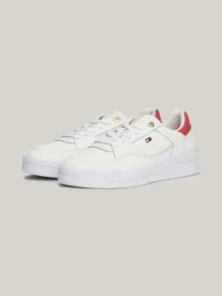 Sneakersy*Tommy Hilfiger Buty Sportowe Z Emaliowaną Flagą ANCIENT WHITE/HERITAGE PINK
