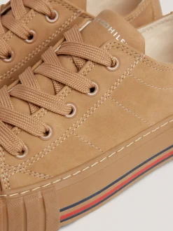 Obuwie I Akcesoria*Tommy Hilfiger Buty Sportowe Z Fakturą I Motywem Pasków COGNAC