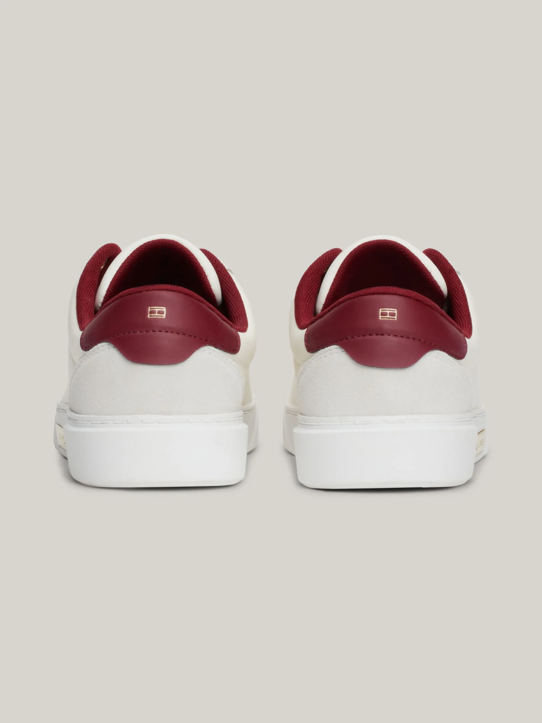 Sneakersy*Tommy Hilfiger Buty Sportowe Z Metalowymi Elementami ANCIENT WHITE