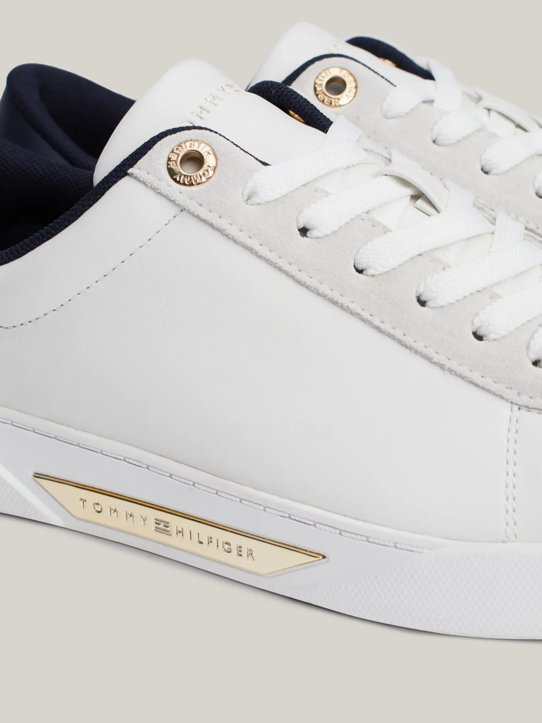 Sneakersy*Tommy Hilfiger Buty Sportowe Z Metalowymi Elementami ECRU