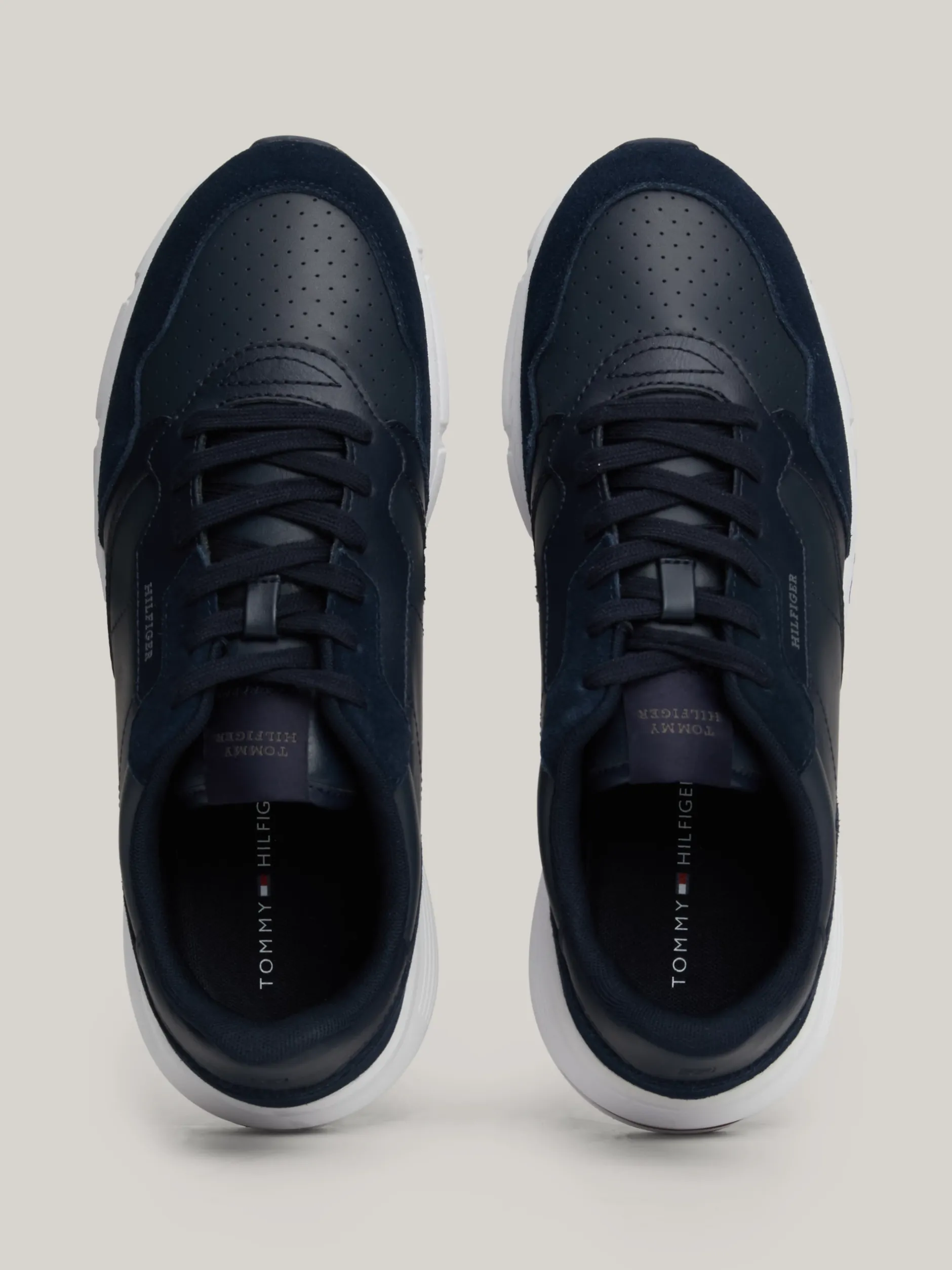 Sneakersy*Tommy Hilfiger Buty Sportowe Z Zamszu O Mieszanej Fakturze DESERT SKY