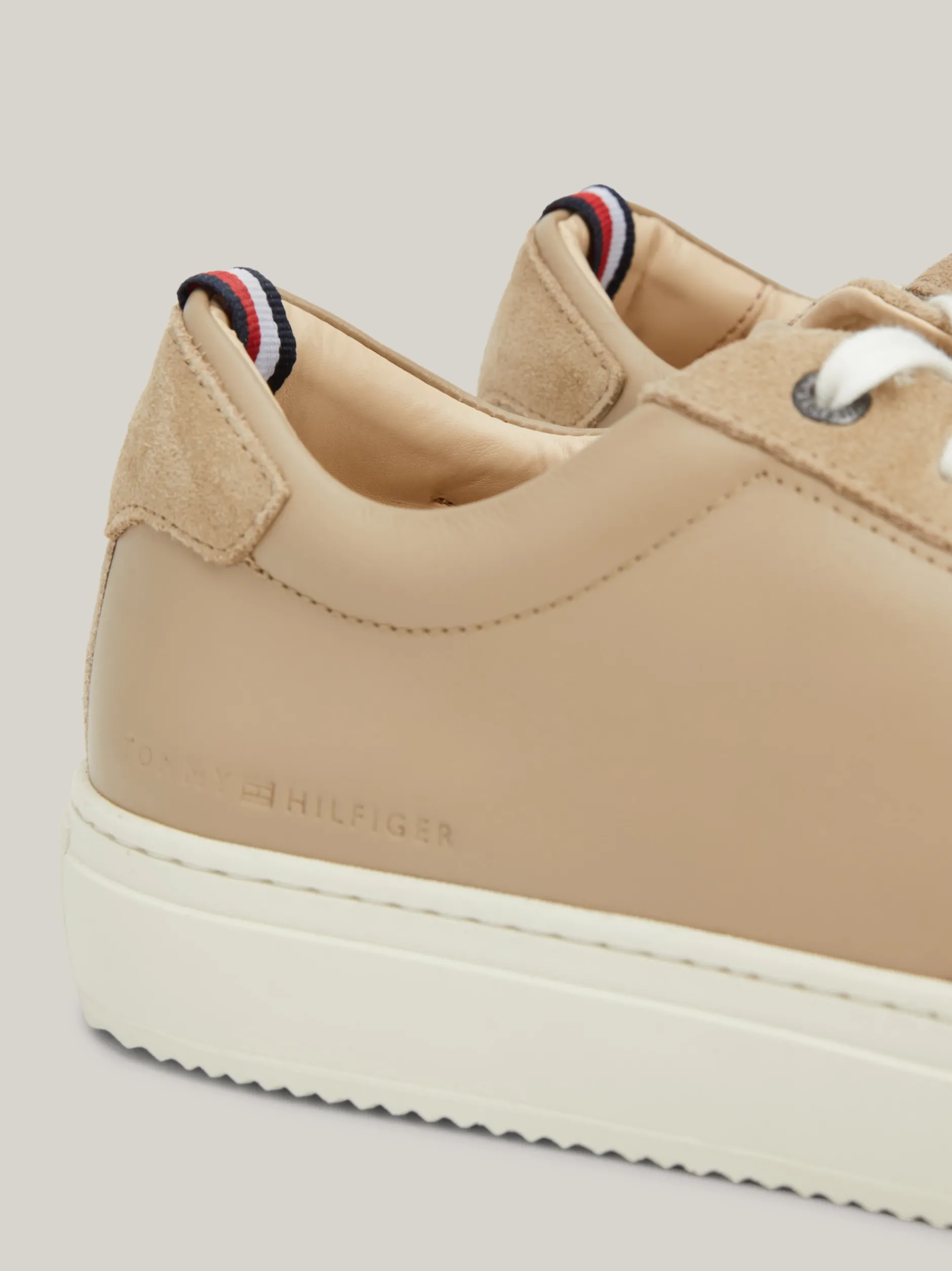 Sneakersy*Tommy Hilfiger Buty Sportowe Ze Skóry Premium Z Logo BEIGE
