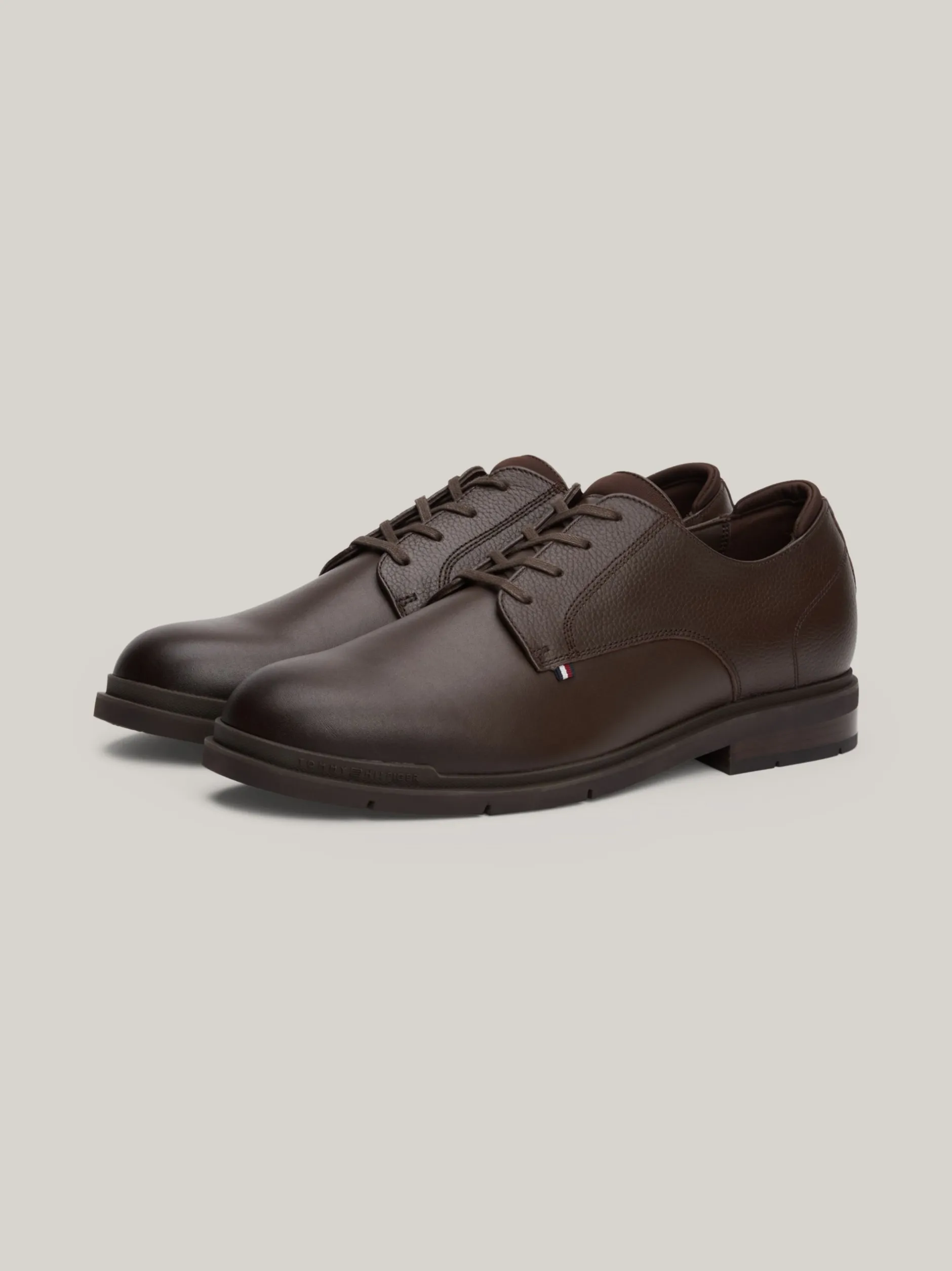 Buty Wizytowe*Tommy Hilfiger Buty Typu Derby Z Groszkowanej Skóry COCOA