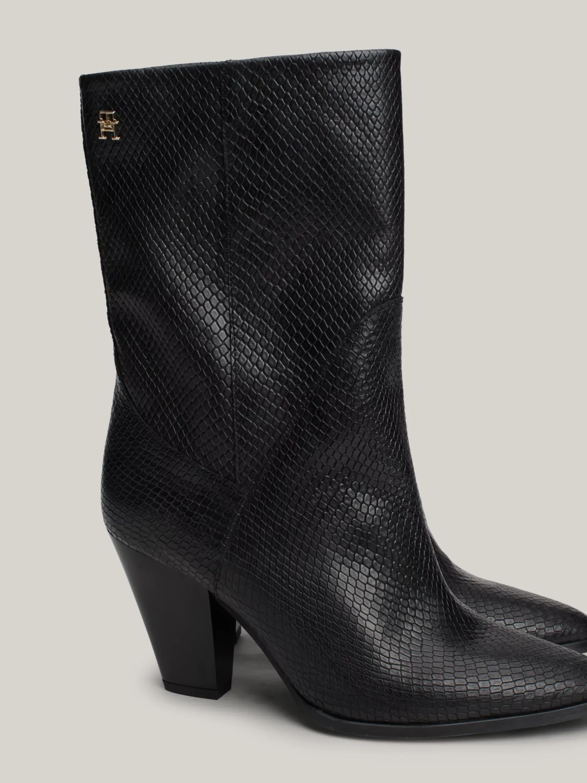 Botki*Tommy Hilfiger Buty Ze Skóry Z Wytłaczanym Wężowym Wzorem BLACK PYTHON