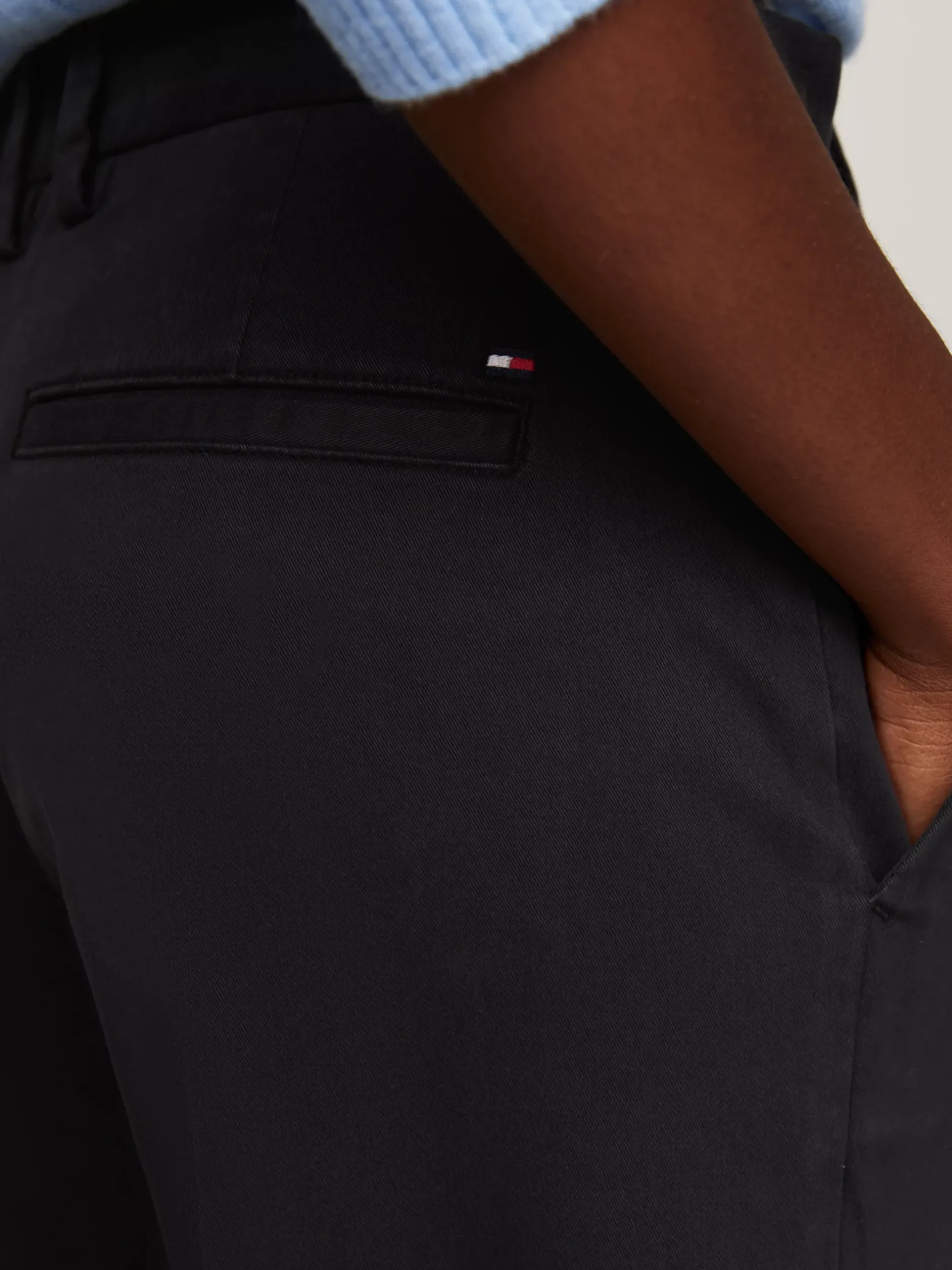 Spodnie*Tommy Hilfiger Chinosy O Wąskim Kroju Z Bawełny Ze Stretchem BLACK