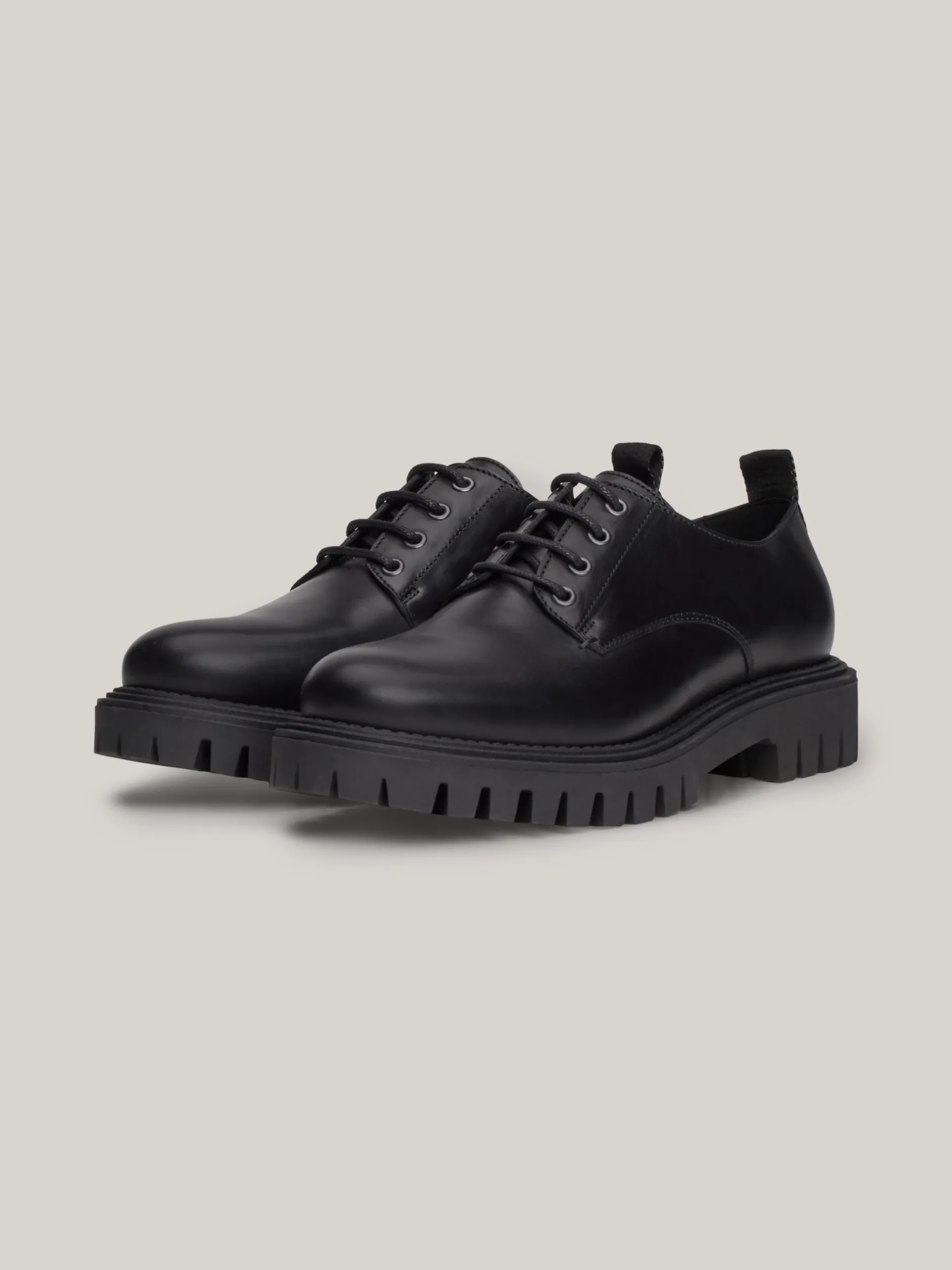 Buty Wizytowe*Tommy Hilfiger Derby Z Nieprzemakalnej Skóry BLACK