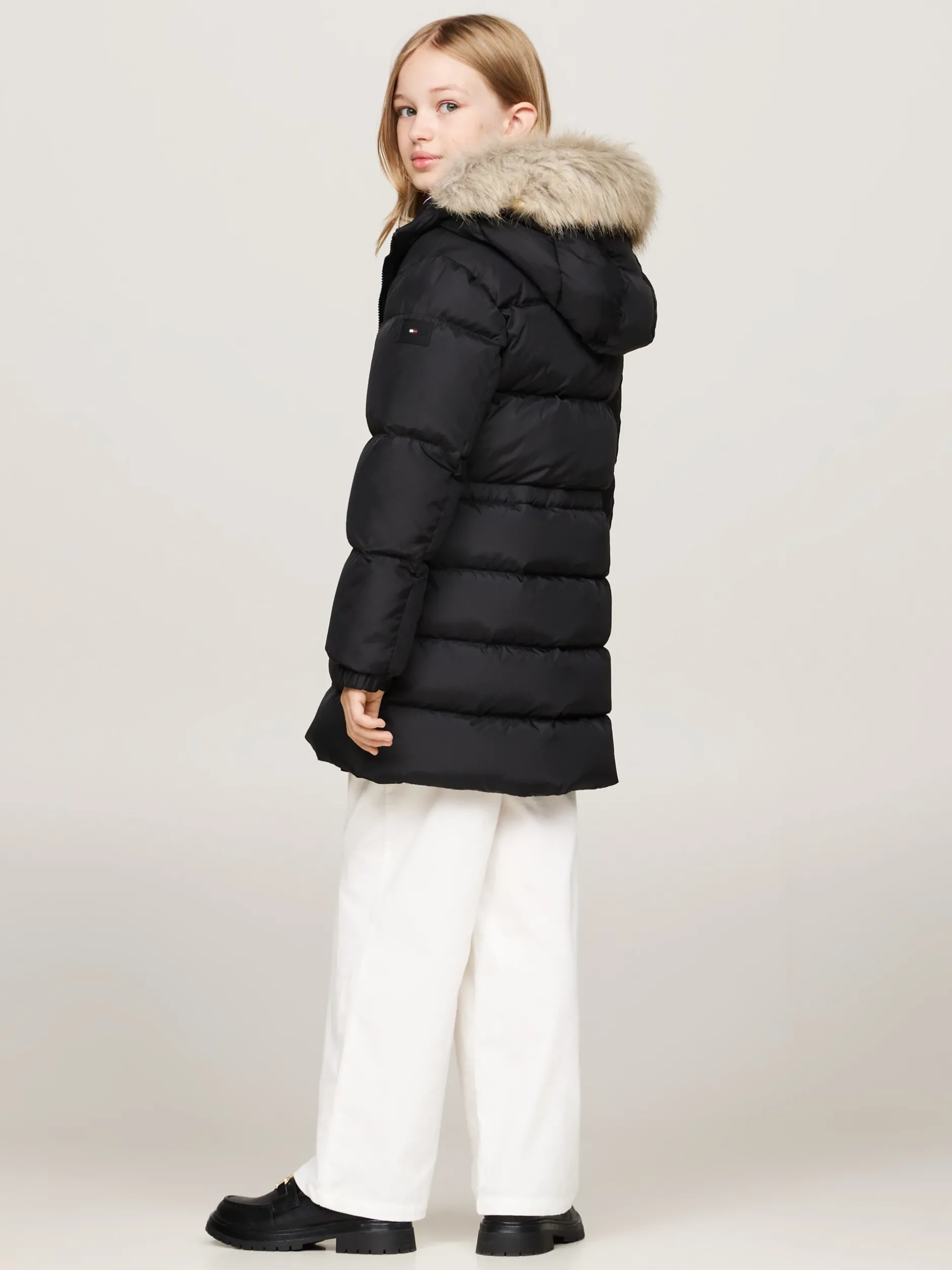 Kurtki I Płaszcze*Tommy Hilfiger Długa Puchowa Kurtka O Taliowanym Kroju BLACK