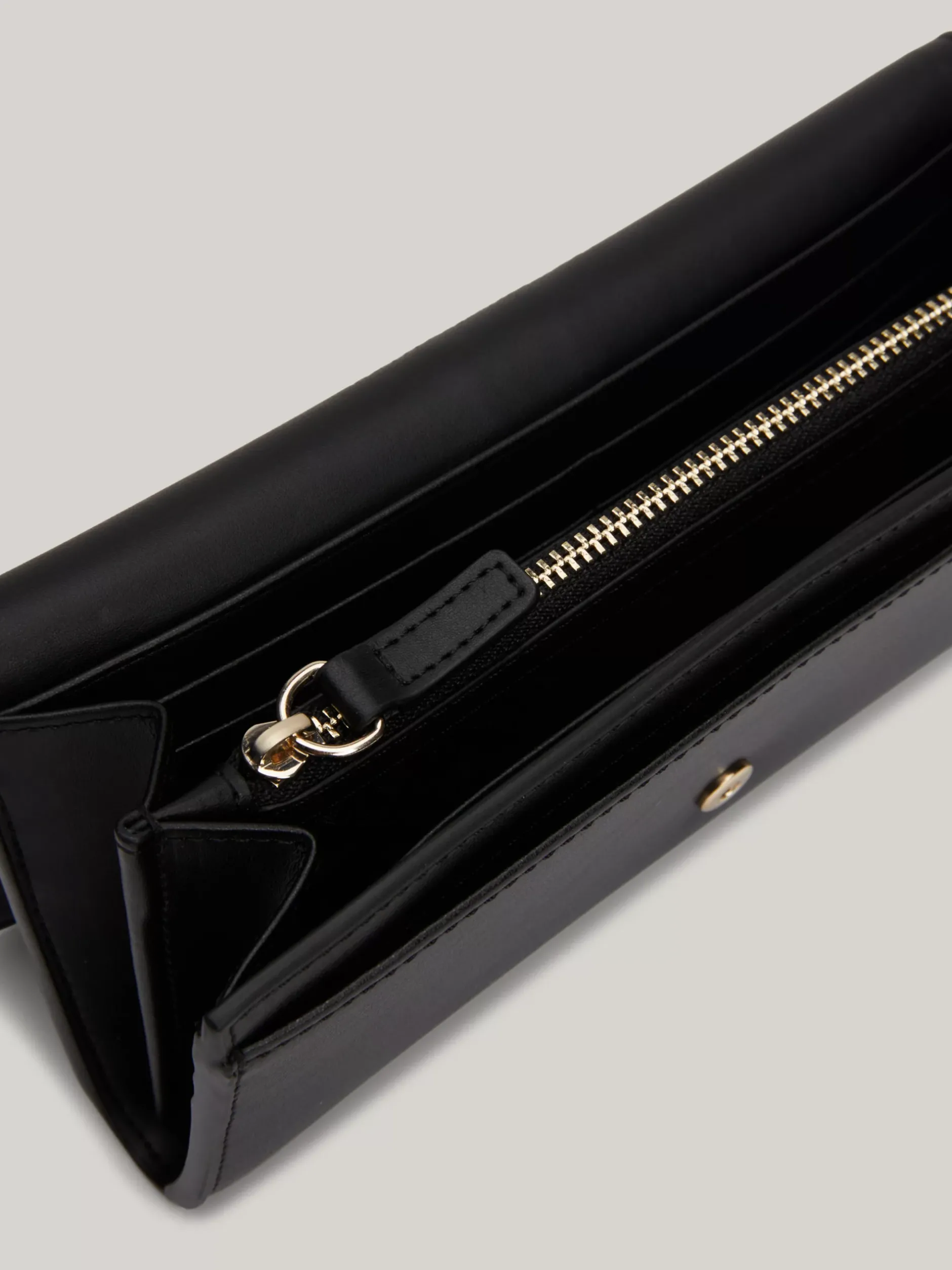 Portfele & Breloczki Do Kluczy*Tommy Hilfiger Duży Składany Portfel Heritage Z Klapką BLACK