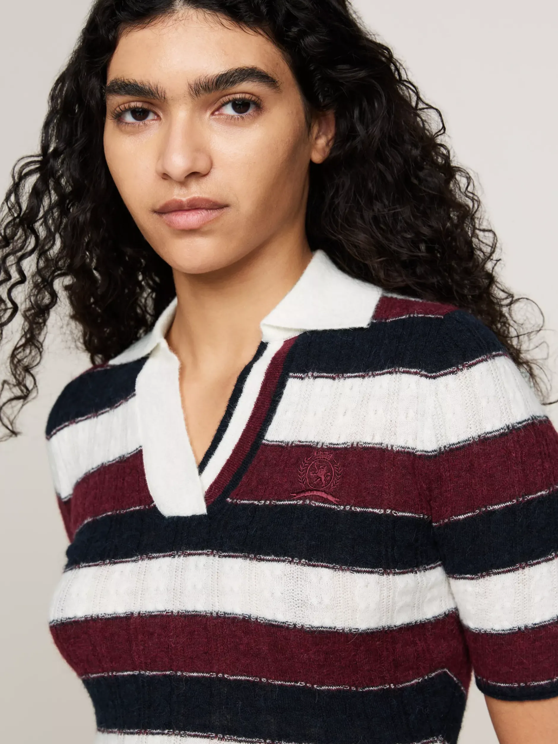 Swetry|Dzianina*Tommy Hilfiger Dzianinowa Koszulka Polo Z Emblematem ECRU/MULTI