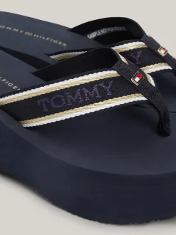 Sandały*Tommy Hilfiger Japonki Na Platformie Z Logo SPACE BLUE