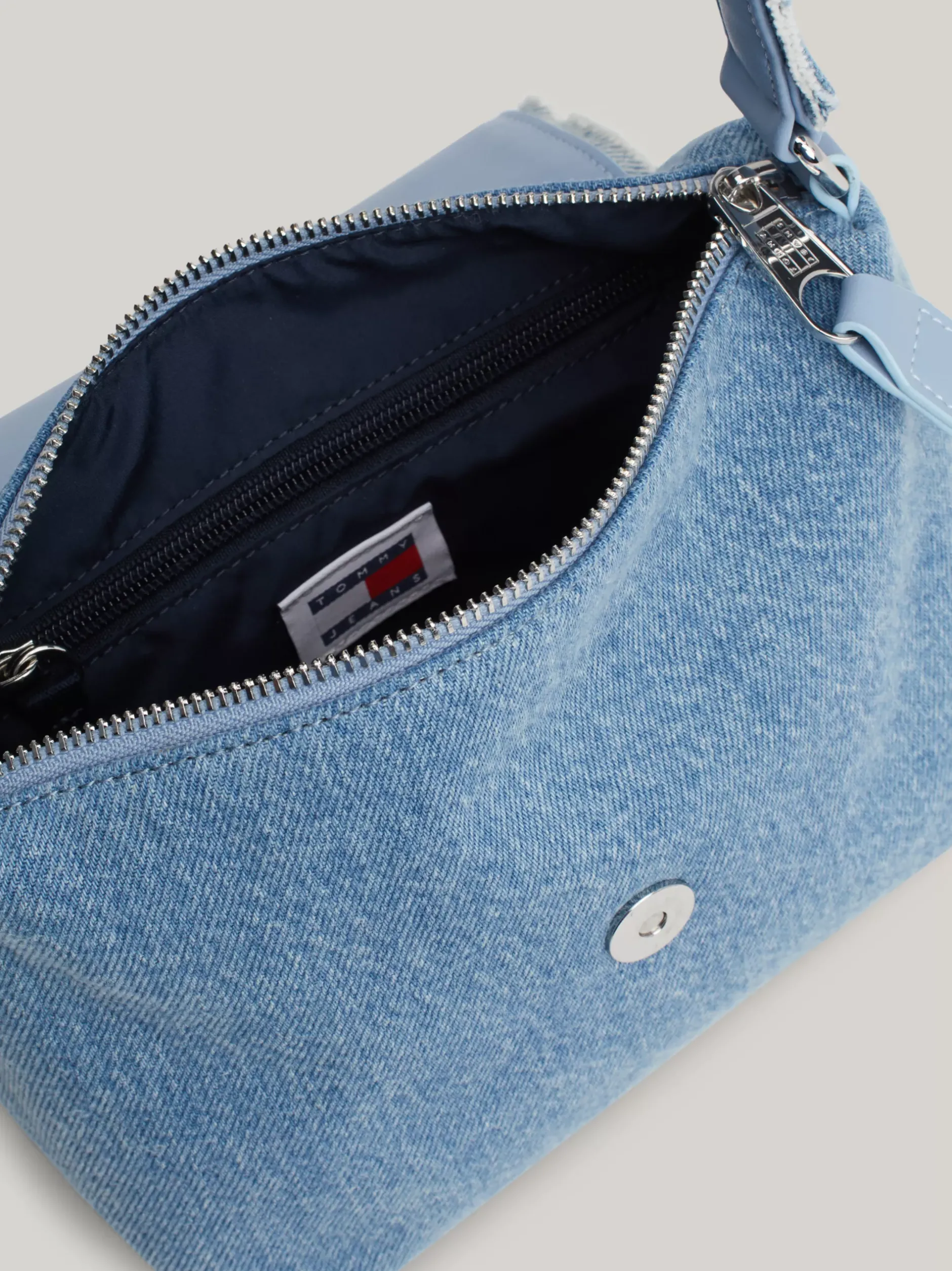 Torby Na Ramię*Tommy Hilfiger Jeansowa Torebka Na Ramię Z Origin Dostępna Na Stronie I W Sklepie TH LIGHT BLUE DENIM