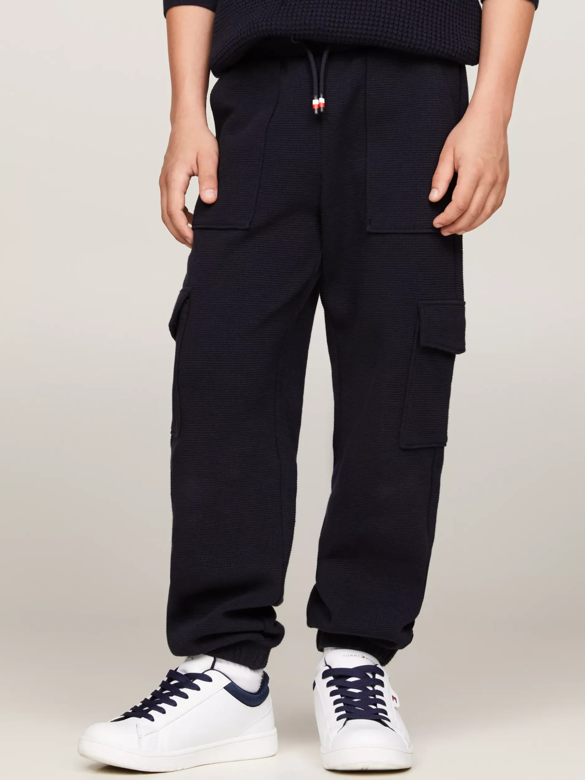 Spodnie I Szorty*Tommy Hilfiger Joggery Hilfiger Monotype O Splocie Waflowym DESERT SKY