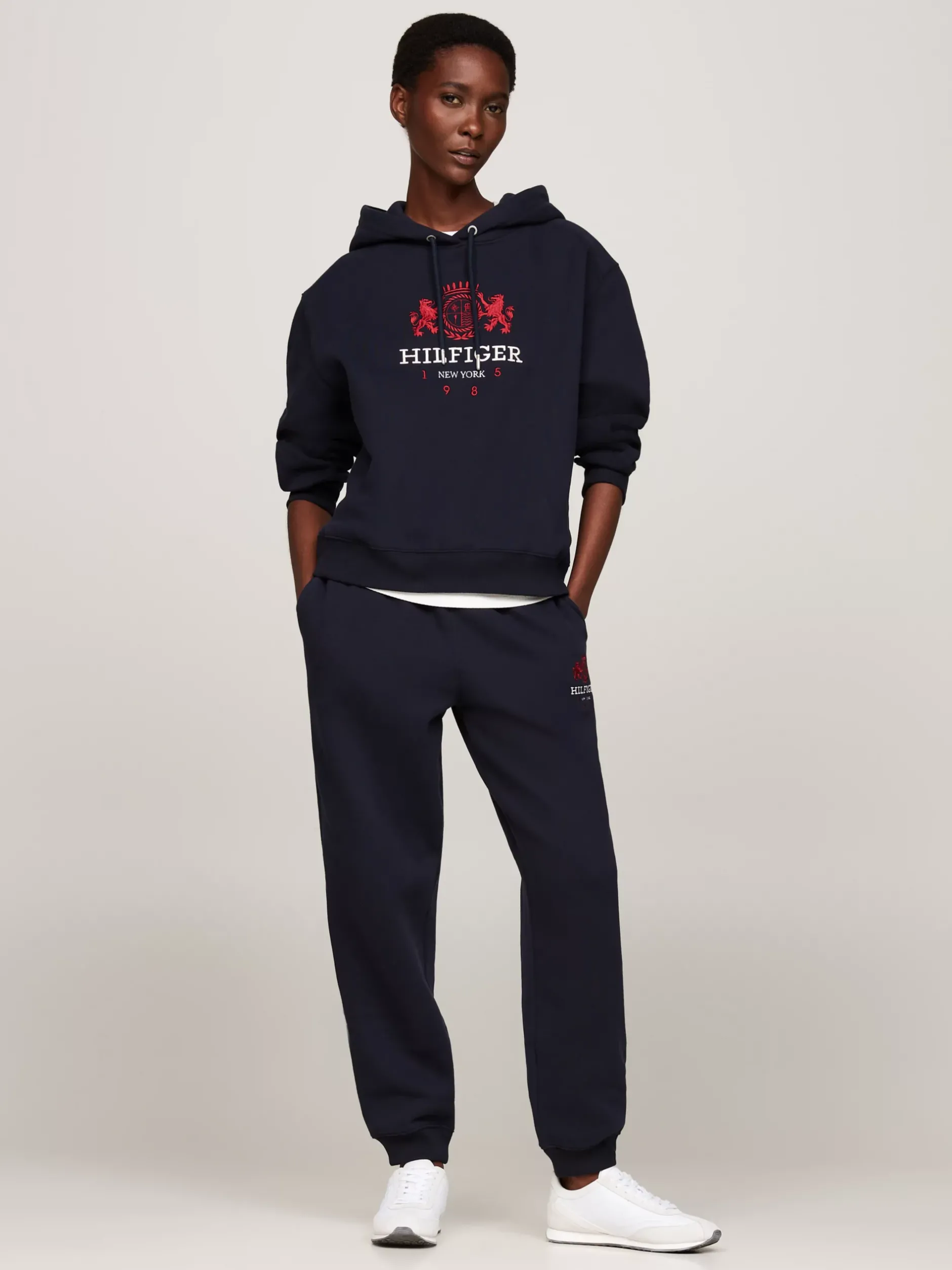Spodnie*Tommy Hilfiger Joggery Z Mankietami U Dołu I Wyszywanym Logo DESERT SKY