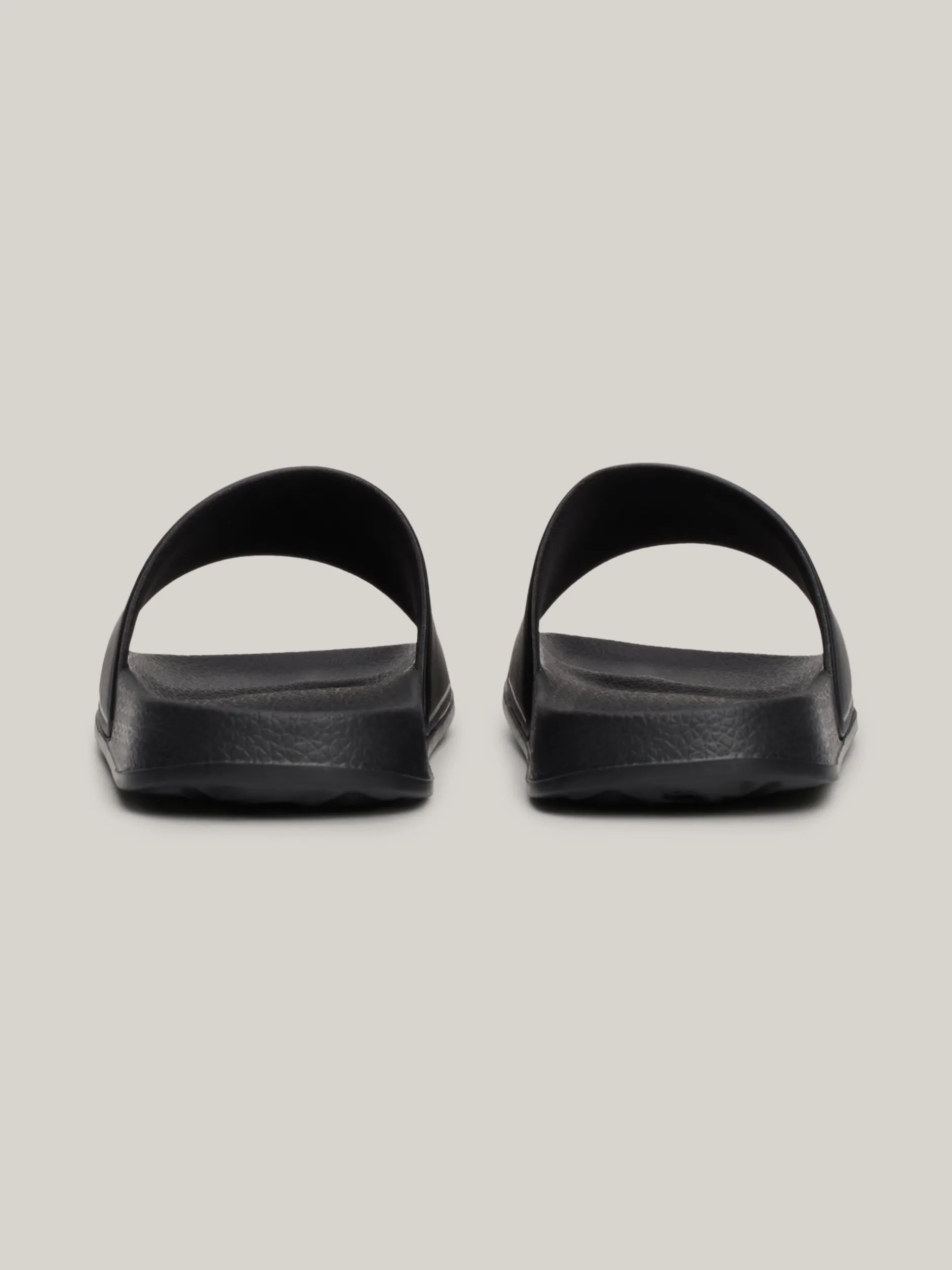 Obuwie I Akcesoria*Tommy Hilfiger Klapki Basenowe Z Półokrągłym Logo BLACK