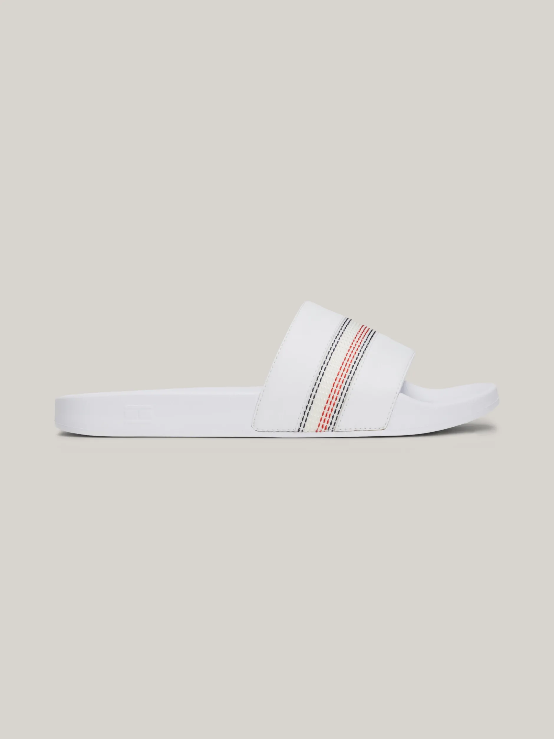 Sandały*Tommy Hilfiger Klapki Na Basen Z Ozdobnym Stębnowaniem WHITE