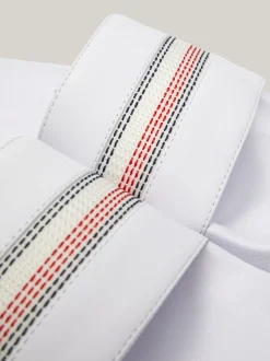 Sandały*Tommy Hilfiger Klapki Na Basen Z Ozdobnym Stębnowaniem WHITE