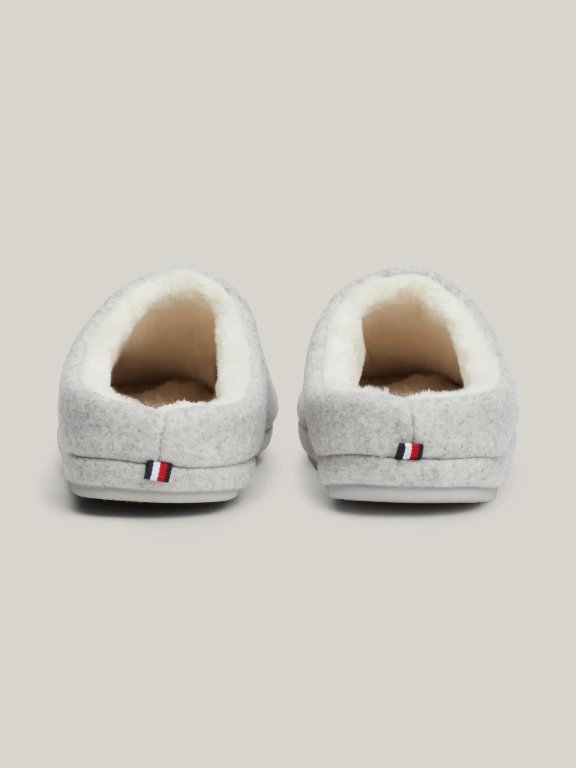Płaskie Buty*Tommy Hilfiger Klapki Z Haftowanym Monogramem TH LIGHT GREY HEATHER