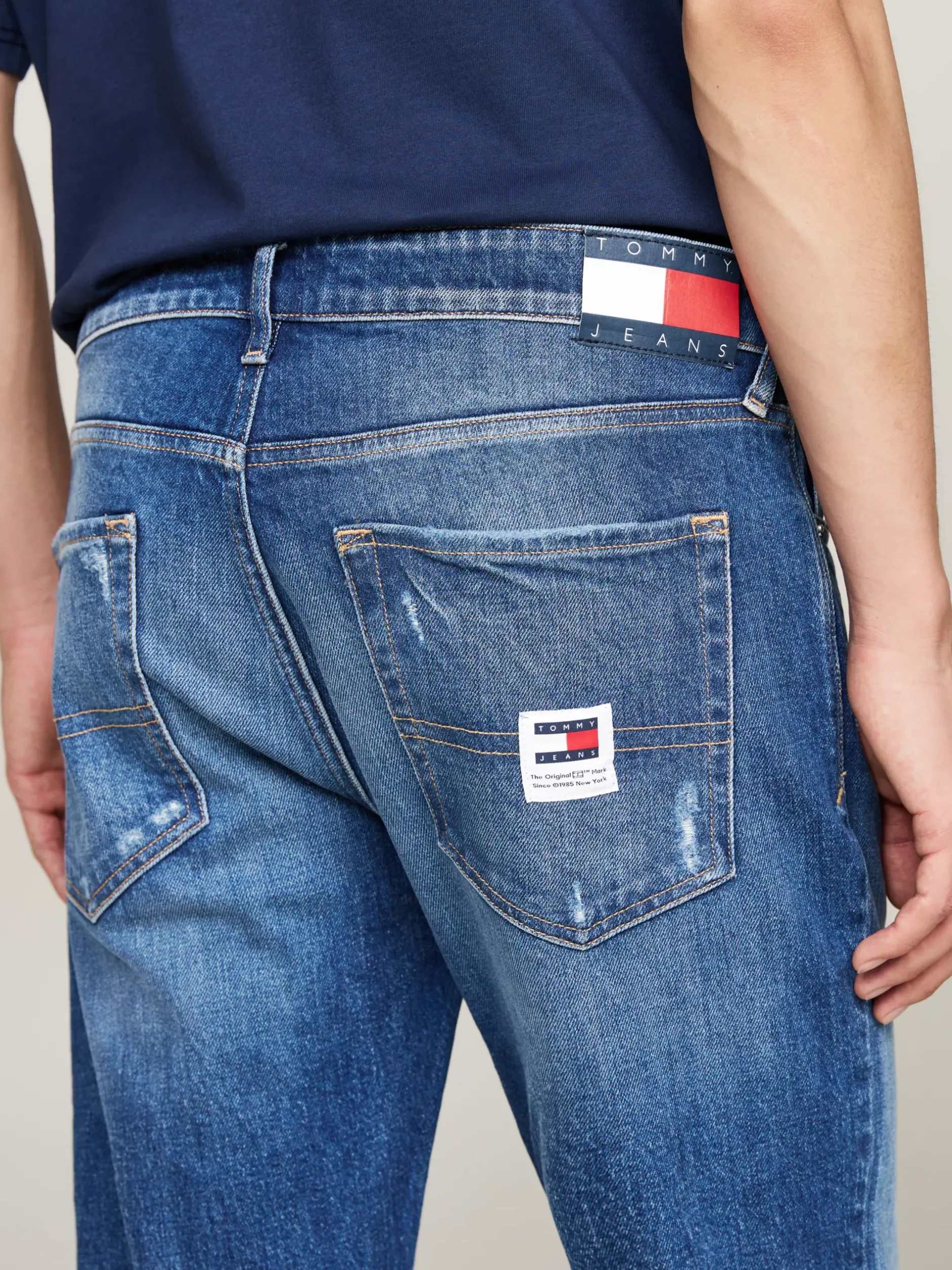 Jeansy*Tommy Hilfiger Klasyczne Wąskie Jeansy Scanton Y DENIM MEDIUM