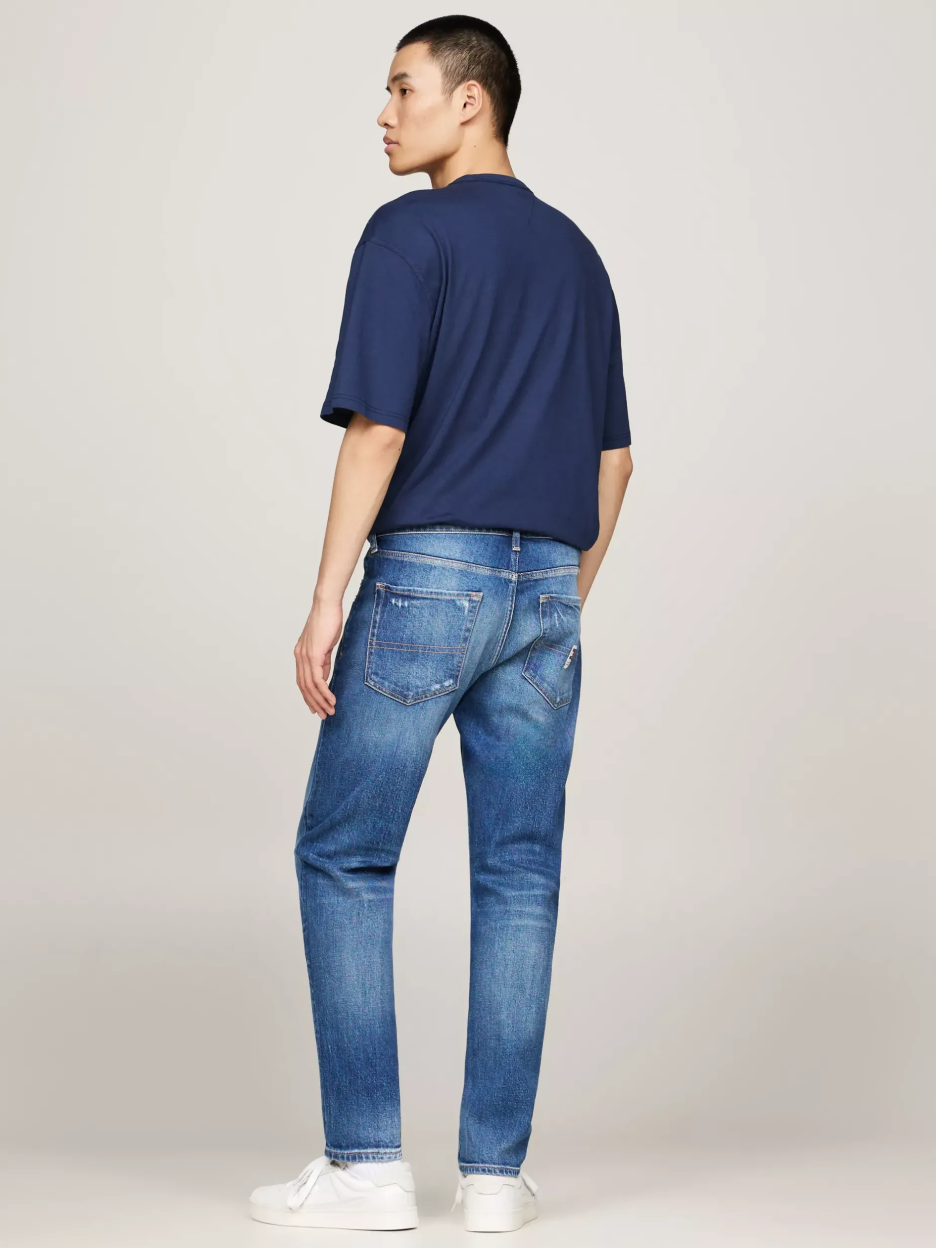 Jeansy*Tommy Hilfiger Klasyczne Wąskie Jeansy Scanton Y DENIM MEDIUM
