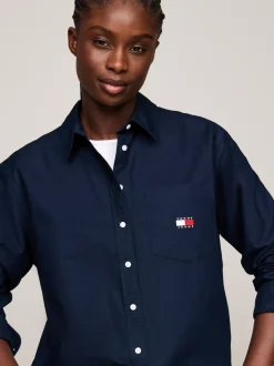 Koszule & Bluzki*Tommy Hilfiger Koszula O Kroju Boyfriend Z Naszywką DARK NIGHT NAVY
