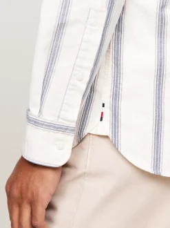 Koszule*Tommy Hilfiger Koszula O Regularnym Kroju W Cieniowane Paski ANCIENT WHITE/DARK NAVY/DARK MAGMA