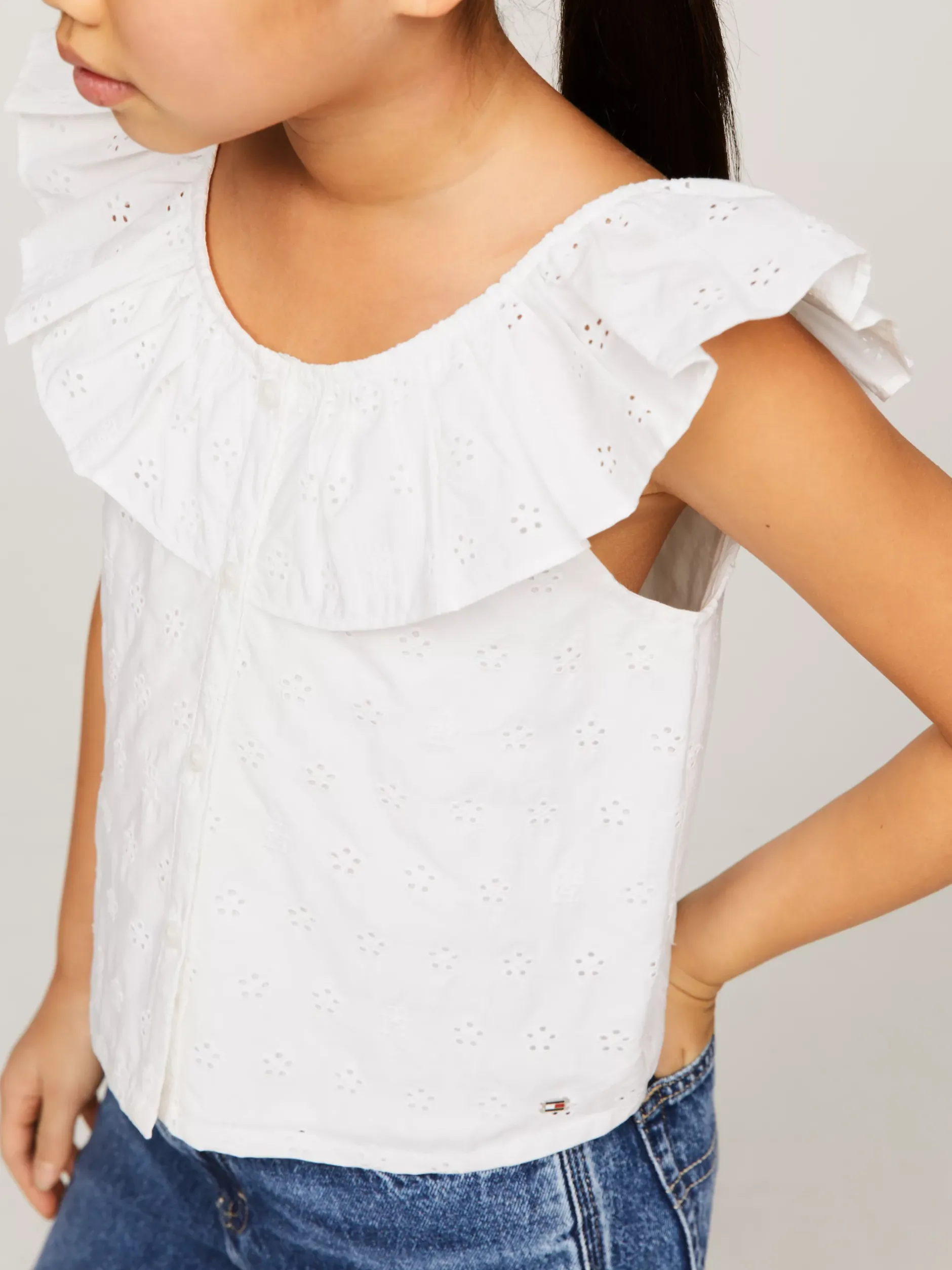 Topy I T-Shirty*Tommy Hilfiger Krótka Bluzka TH Monogram Z Haftem Angielskim WHITE