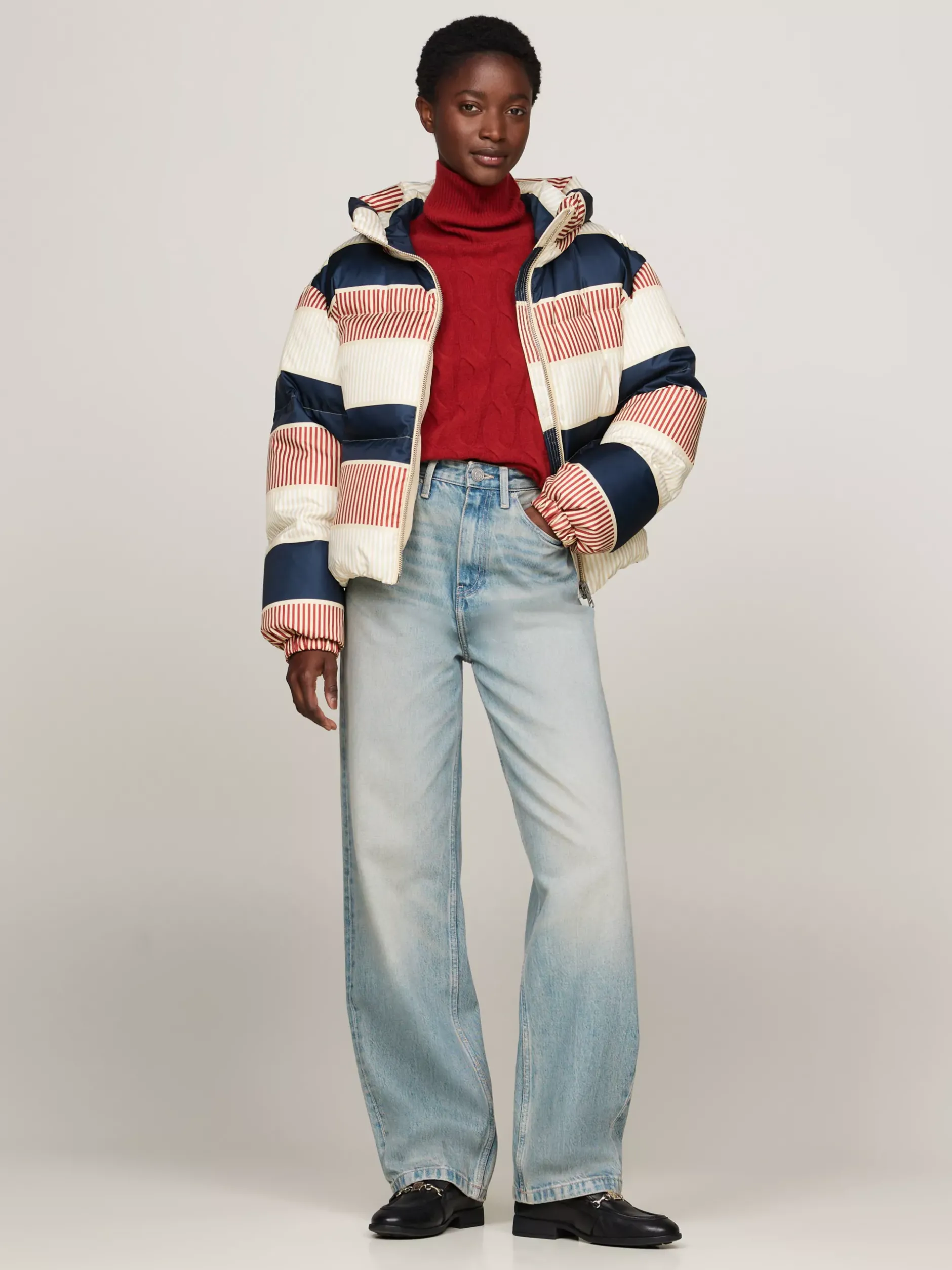 Kurtki & Płaszcze*Tommy Hilfiger Kurtka Puffer Z Sygnowanym Wzorem GLOBAL STP H PUFFER/ CNTY IVORY