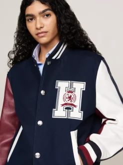 Kurtki & Płaszcze|Bomberki*Tommy Hilfiger Kurtka Z Logo W Stylu Uczelnianym DESERT SKY