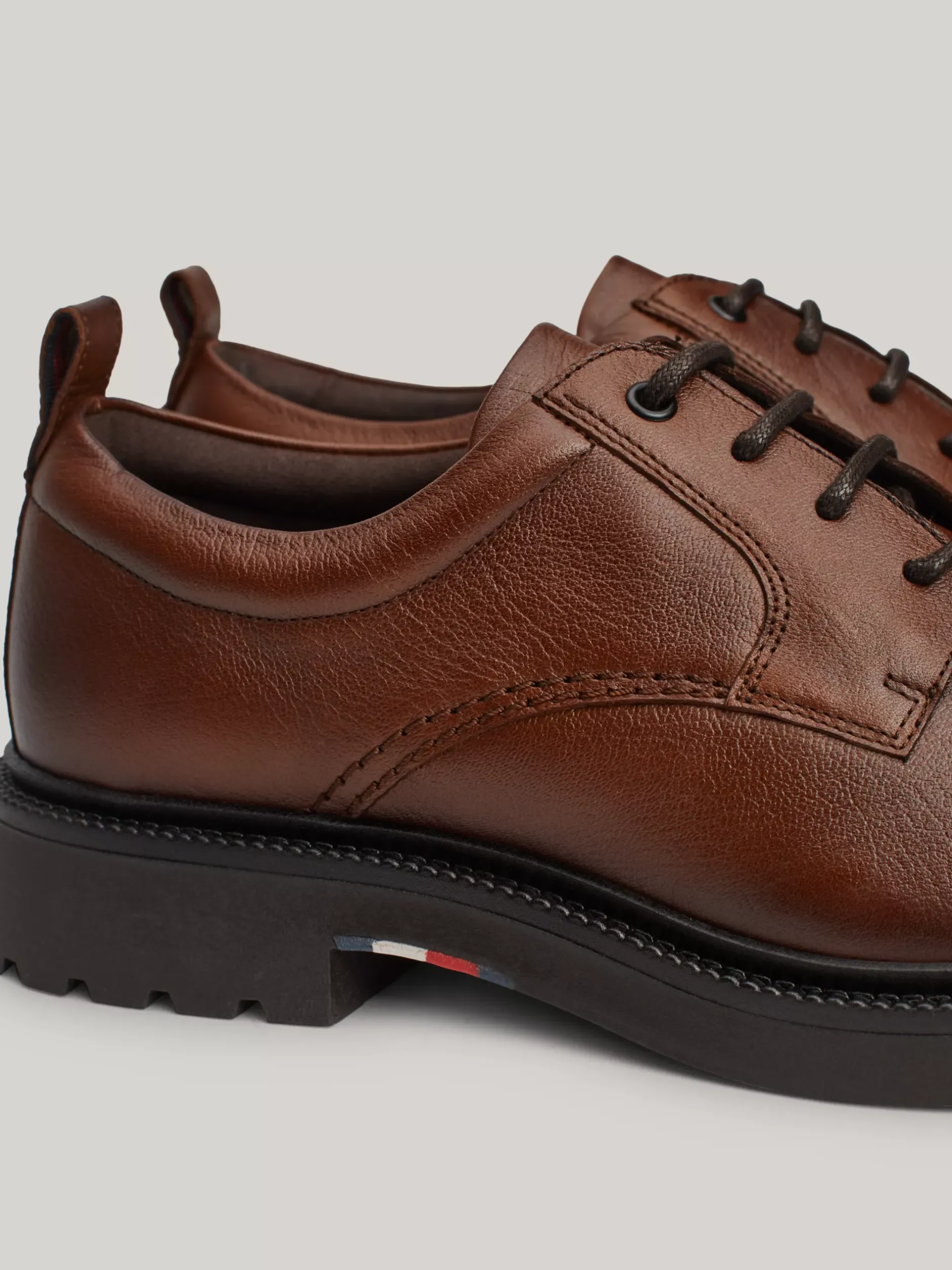 Buty Wizytowe*Tommy Hilfiger Lekkie Skórzane Buty Typu Derby WINTER COGNAC