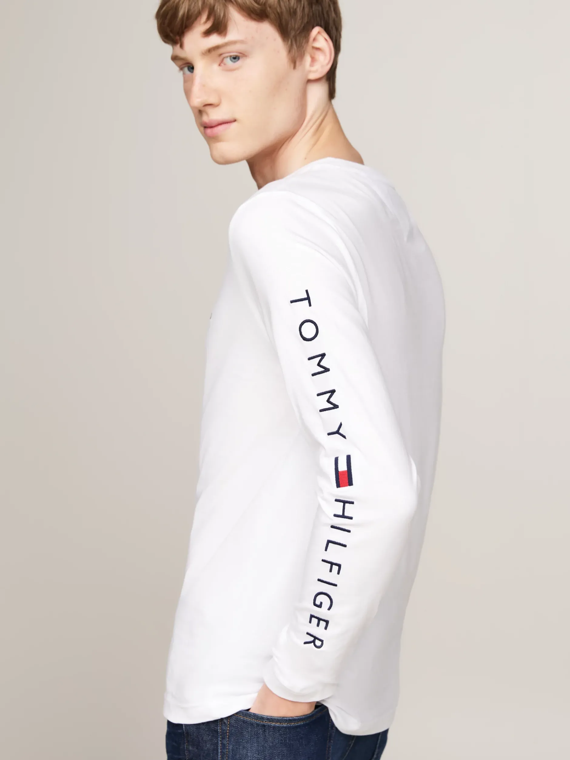T-Shirty*Tommy Hilfiger Longsleeve O Wąskim Kroju Z Logo WHITE