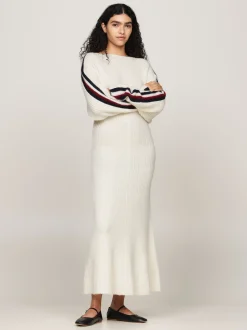 Sukienki*Tommy Hilfiger Luźna Dzianinowa Sukienka Midi Z Emblematem IVORY