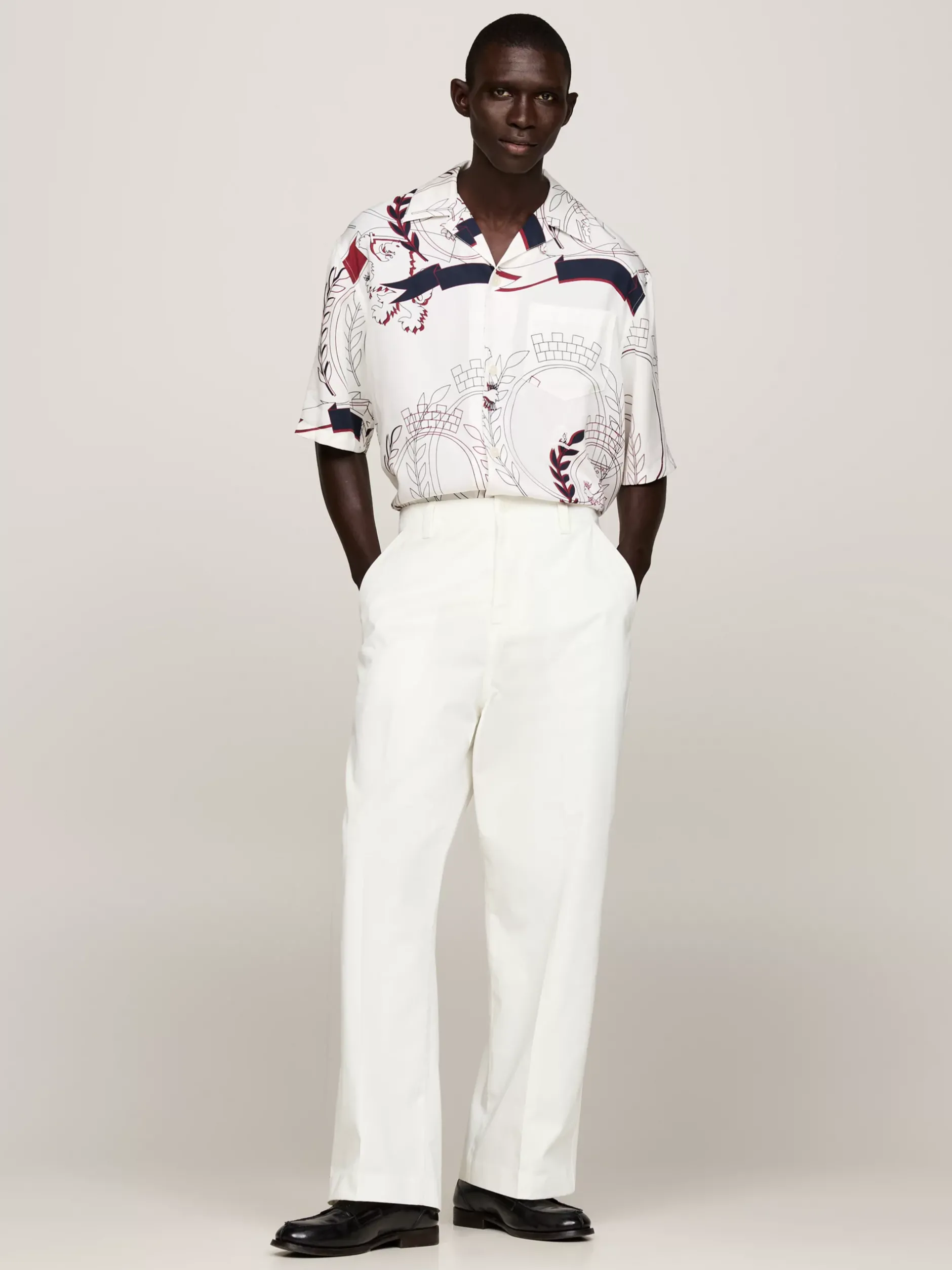 Spodnie*Tommy Hilfiger Luźne Chinosy Z Emblematem IVORY