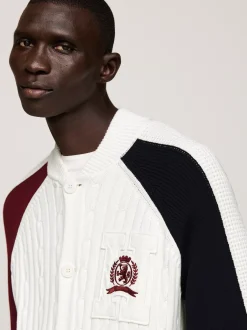 Kardigany|Dzianina*Tommy Hilfiger Luźny Kardigan Z Emblematem W Stylu Varsity IVORY