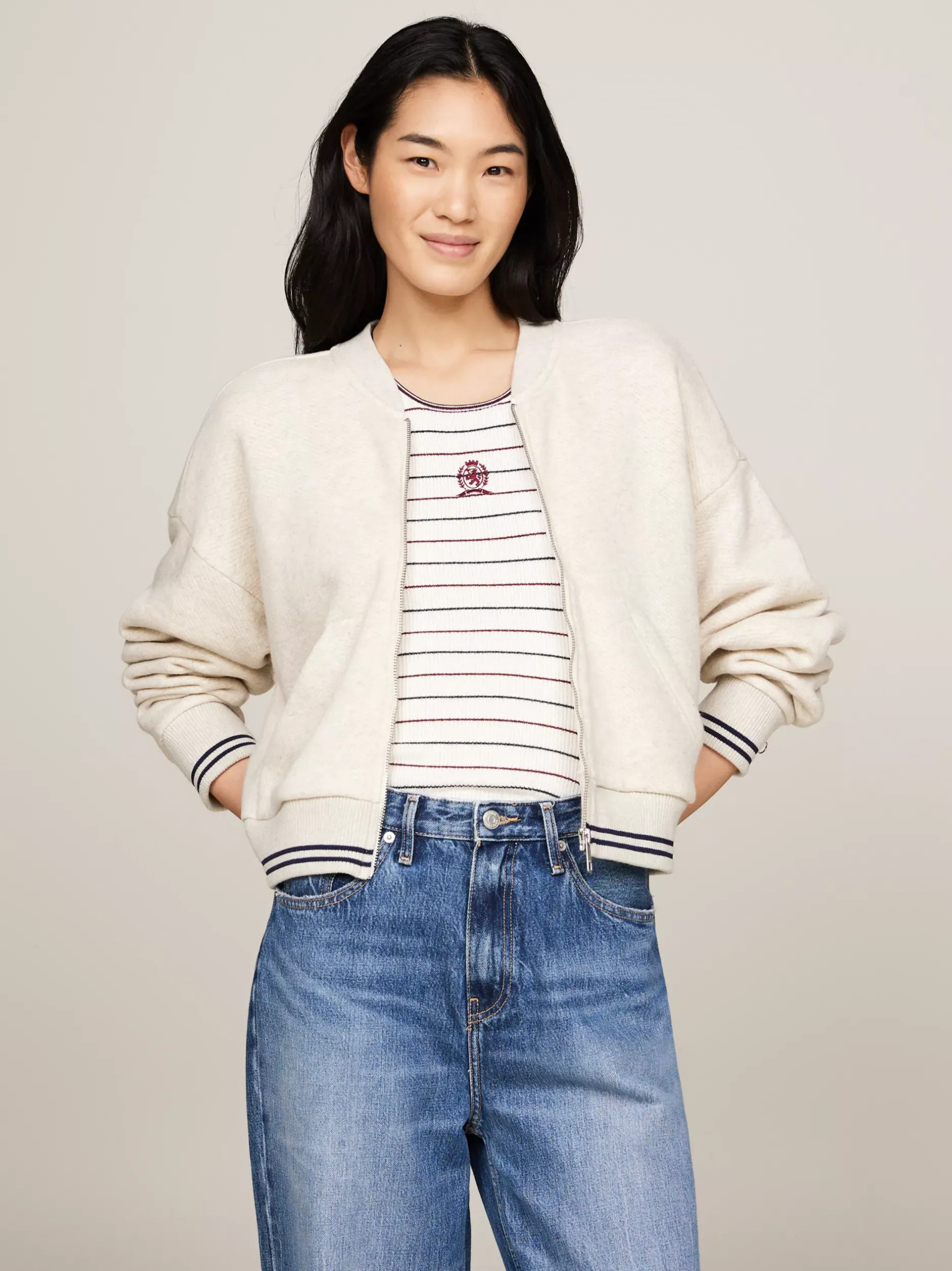 Bluzy Dresowe & Z Kapturem*Tommy Hilfiger Luźny Sweter Z Zapięciem Na Zamek I Logo ANCIENT WHITE