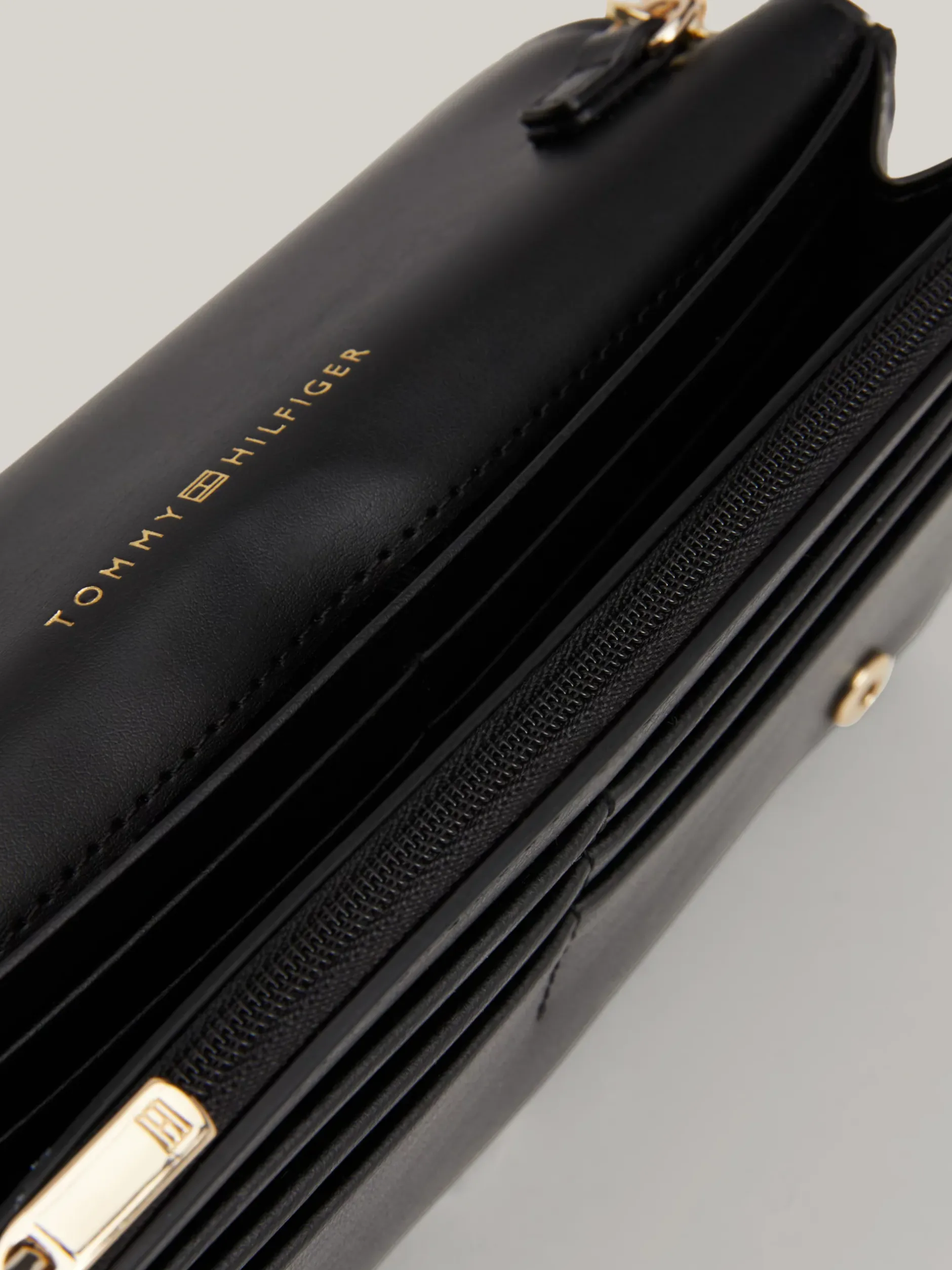 Portfele & Breloczki Do Kluczy*Tommy Hilfiger Mała Torebka Na Ramię Z łańcuszkiem BLACK