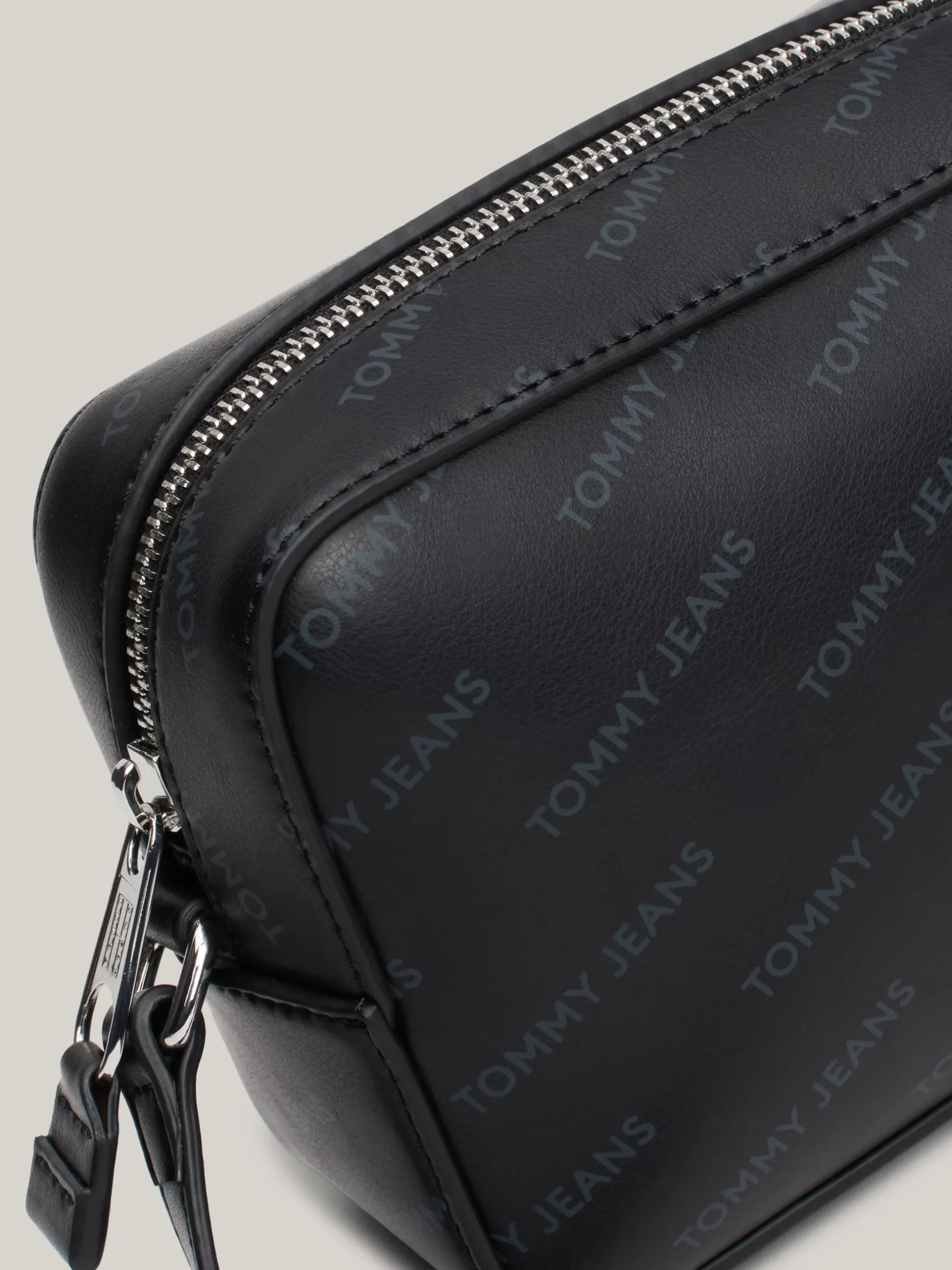 Torebki Na Pasku*Tommy Hilfiger Mała Torebka Z Nadrukiem Essential BLACK ALLOVER