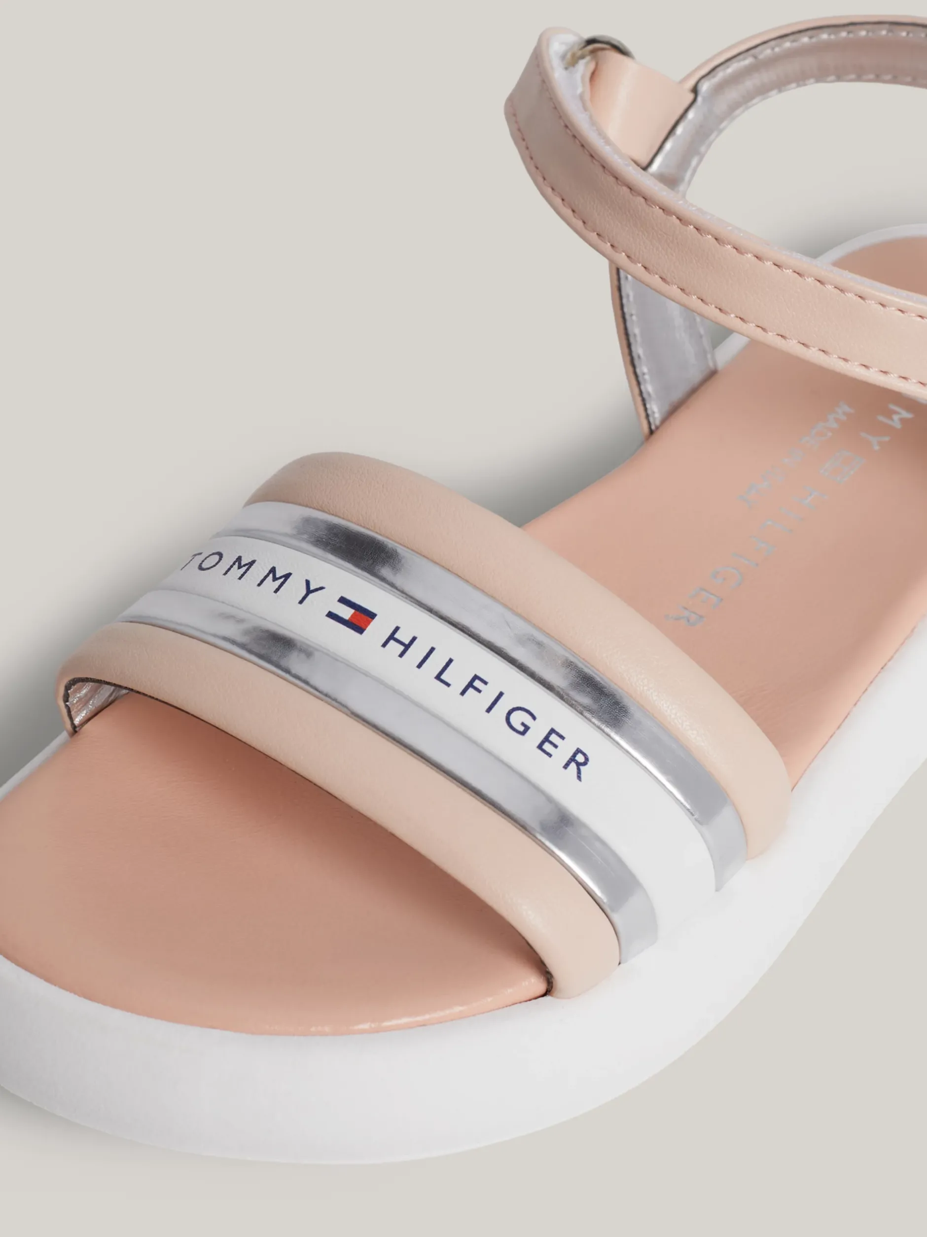 Obuwie I Akcesoria*Tommy Hilfiger Metaliczne Sandały Z Zapięciem Na Rzep I Logo NUDE