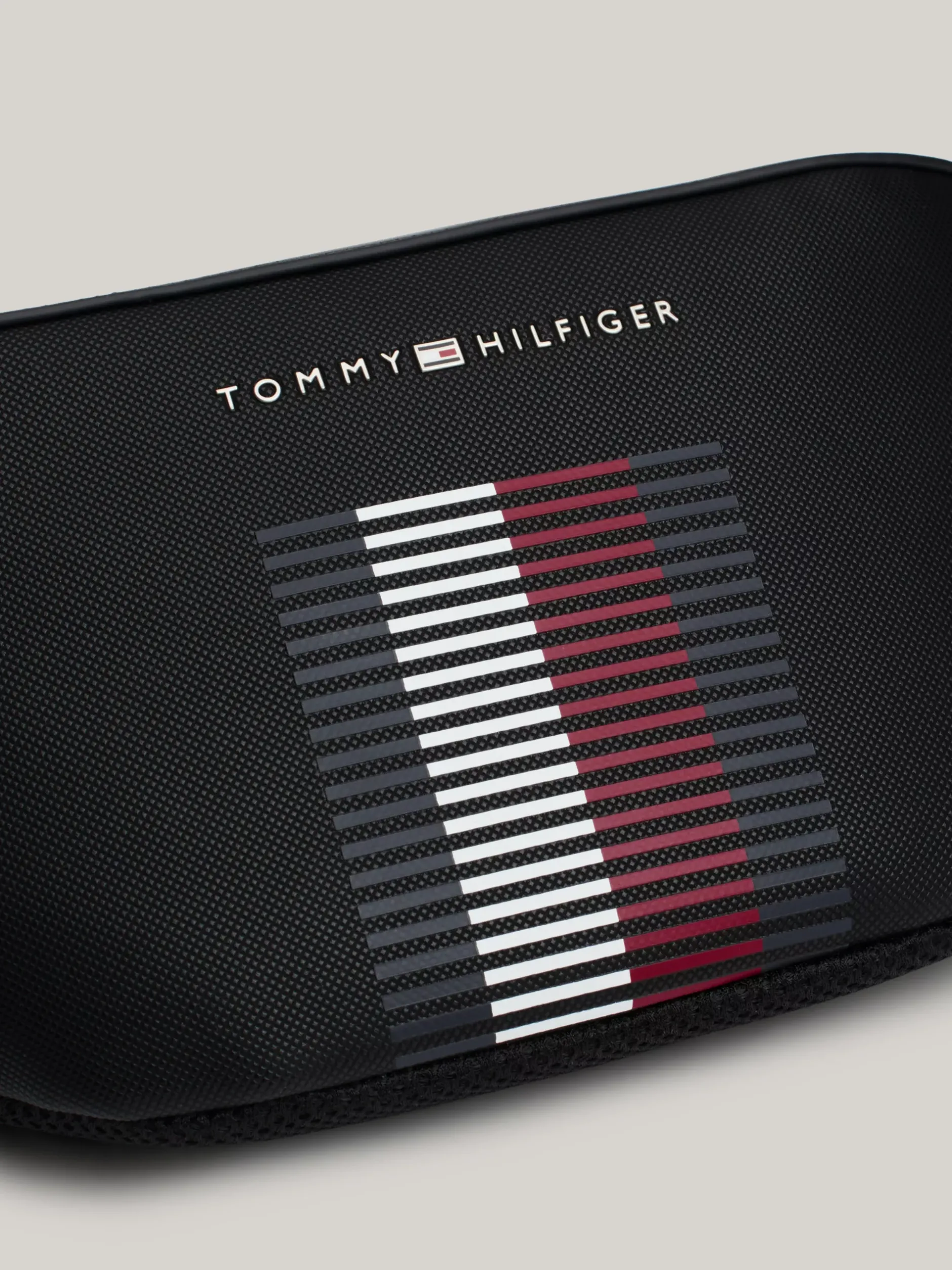 Torebki Na Pasku*Tommy Hilfiger Nerka Z Fakturą Piki BLACK