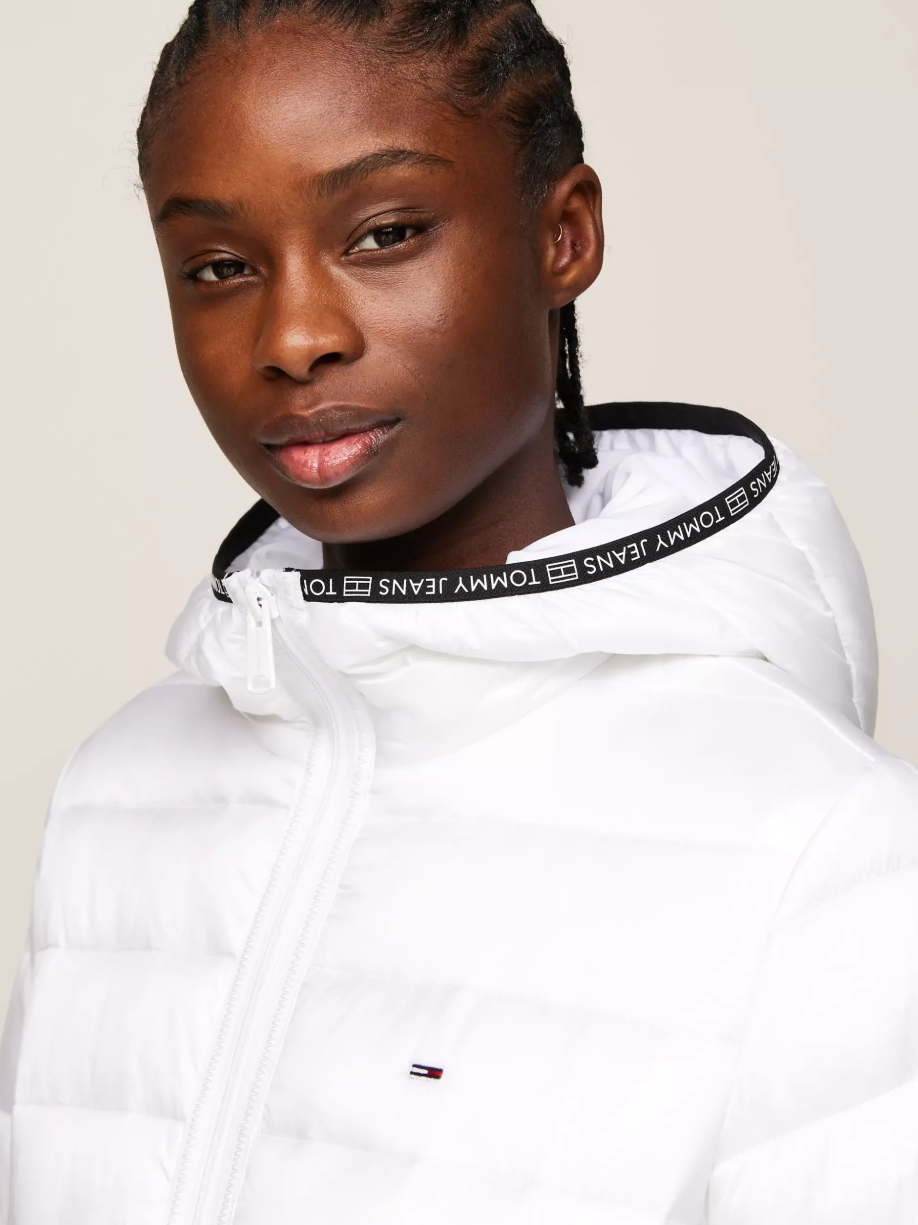 Kurtki & Płaszcze*Tommy Hilfiger Ocieplana Kurtka Z Kapturem I Tasiemką Z Logo WHITE