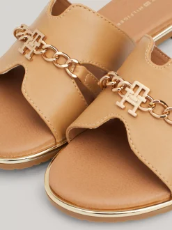 Obuwie I Akcesoria*Tommy Hilfiger Płaskie Klapki Z łańcuszkiem Z Monogramem TH TAUPE