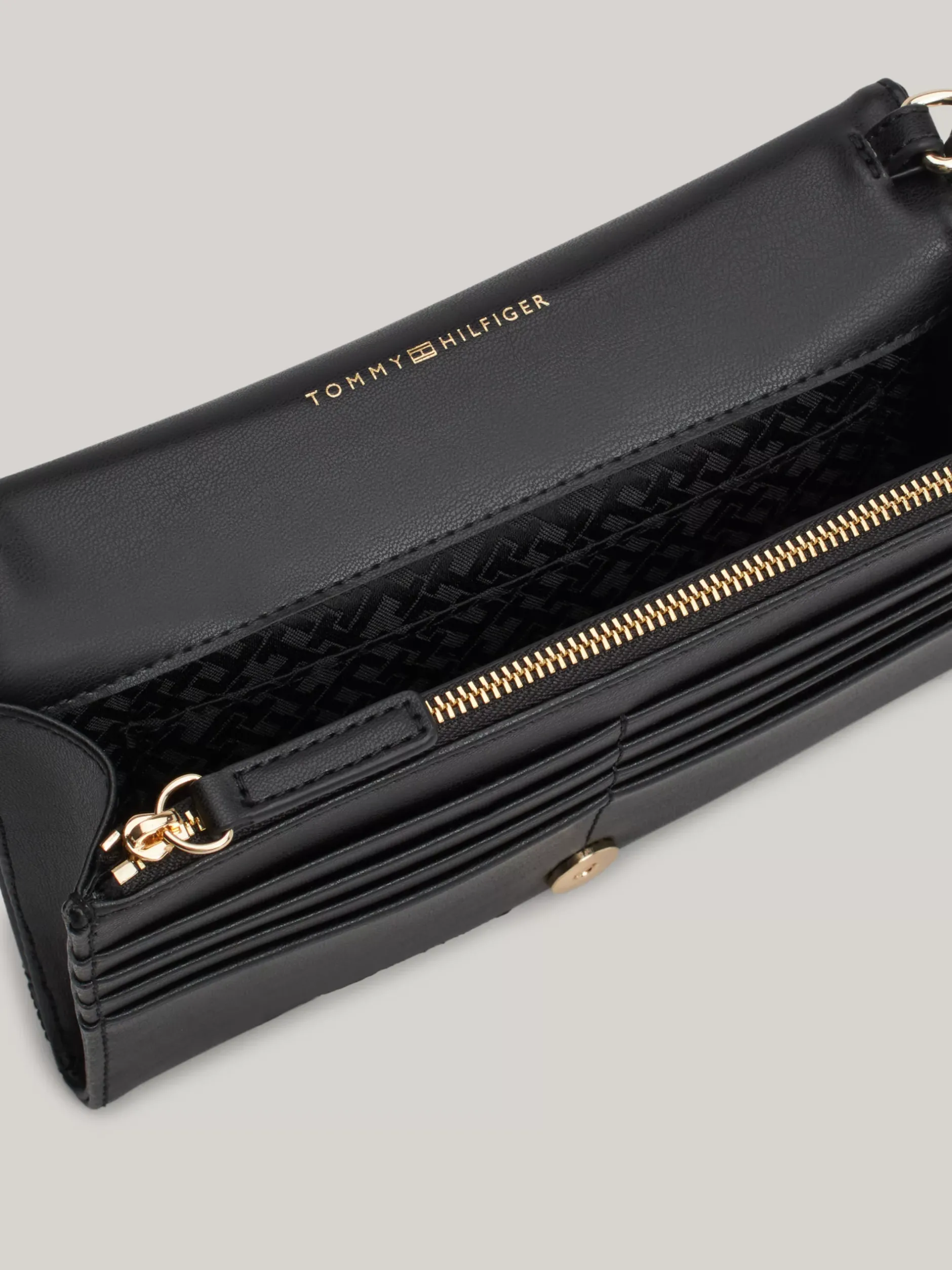 Torebki Na Pasku*Tommy Hilfiger Pikowana Torebka Na Ramię Z Monogramem TH BLACK