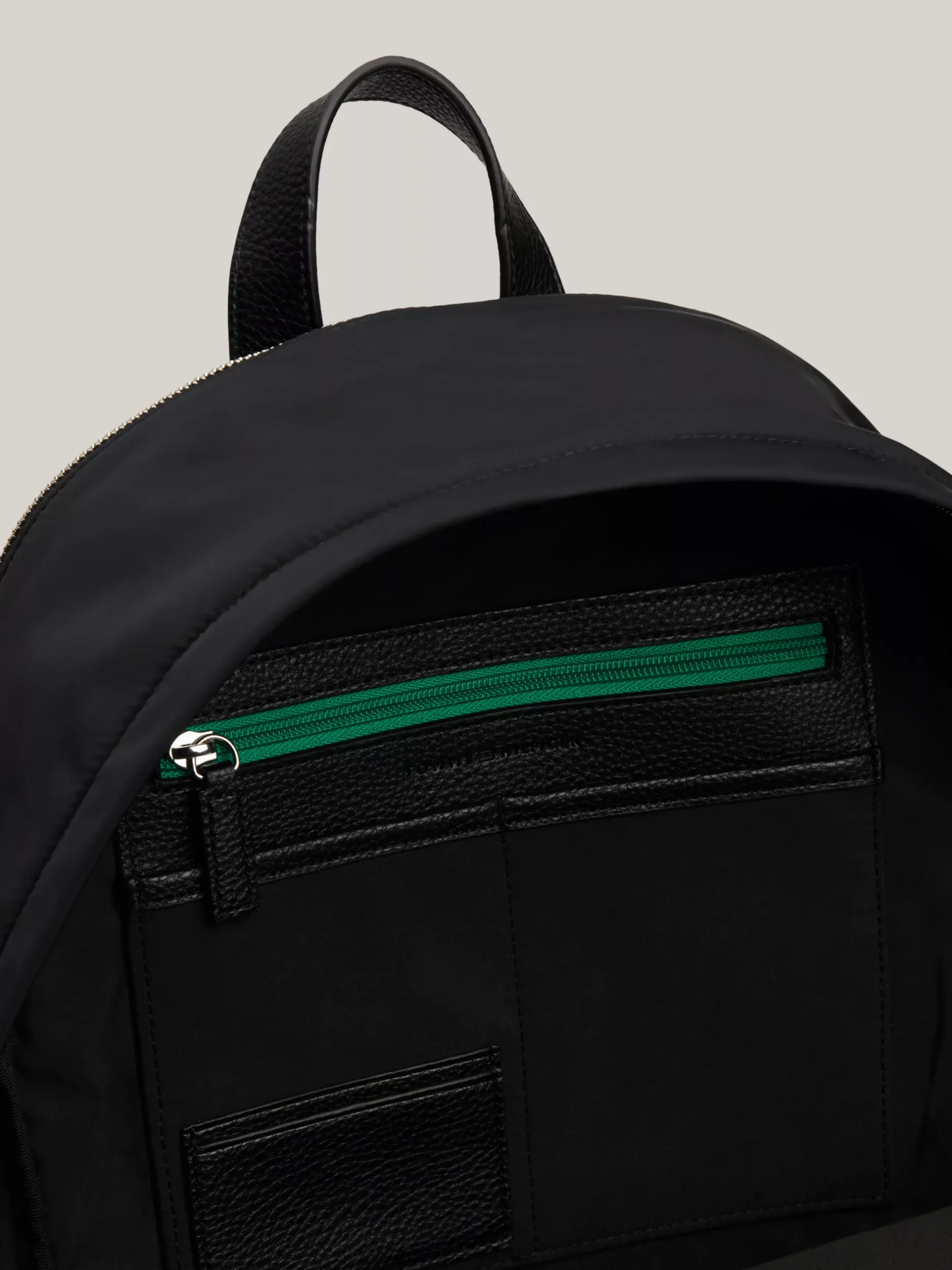 Plecaki*Tommy Hilfiger Plecak Na Laptop Z Logo BLACK