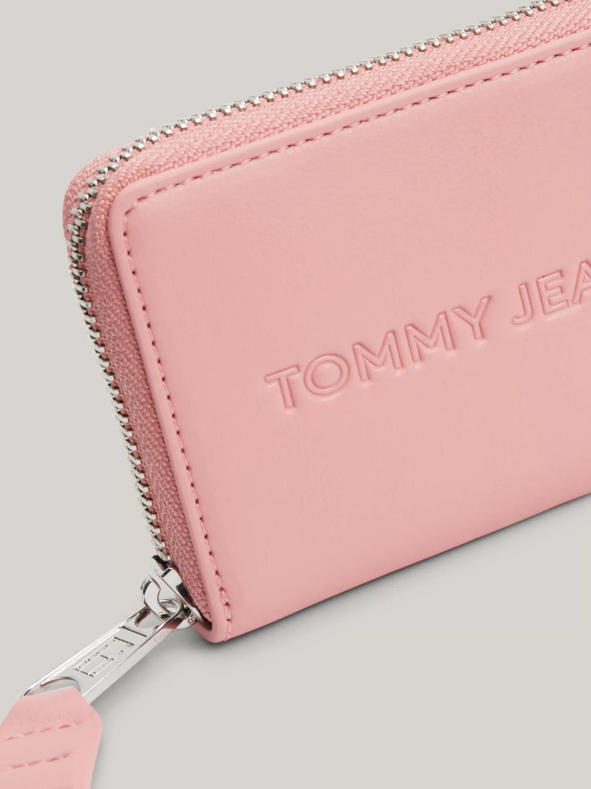Portfele & Breloczki Do Kluczy*Tommy Hilfiger Portfel Essential Zapinany Na Zamek Z Logo CHALKY PINK