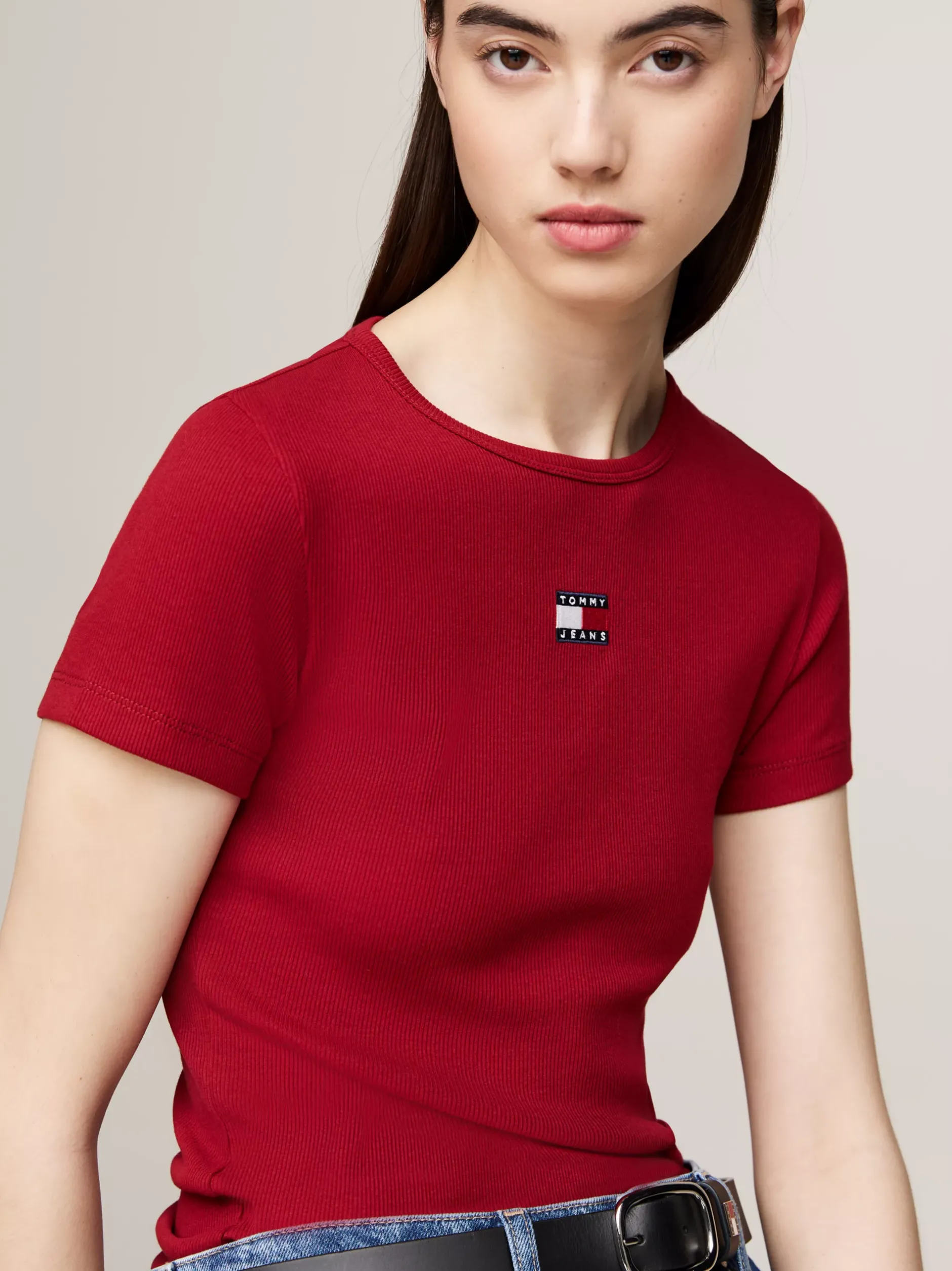 T-Shirty*Tommy Hilfiger Prążkowany T-shirt Z Naszywką Tommy REGATTA RED