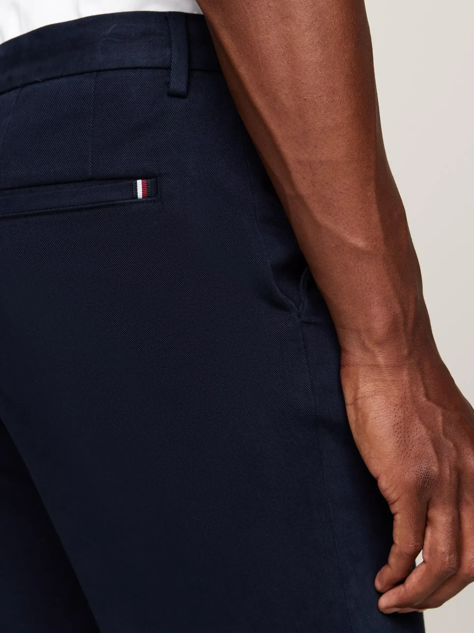 Spodnie*Tommy Hilfiger Proste Chinosy Smart Casual Denton DESERT SKY