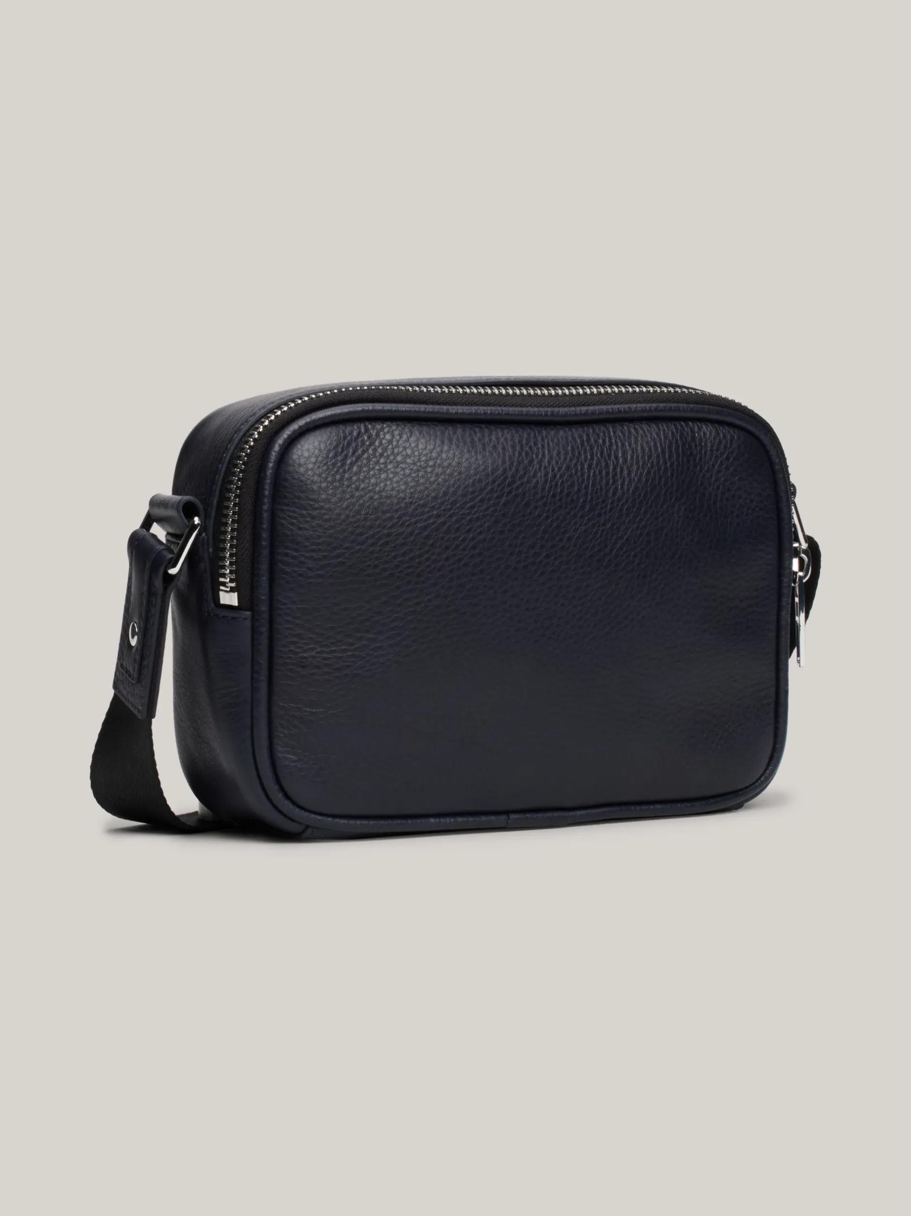 Torebki Na Pasku*Tommy Hilfiger Skórzana Torba Na Aparat Corporate SPACE BLUE