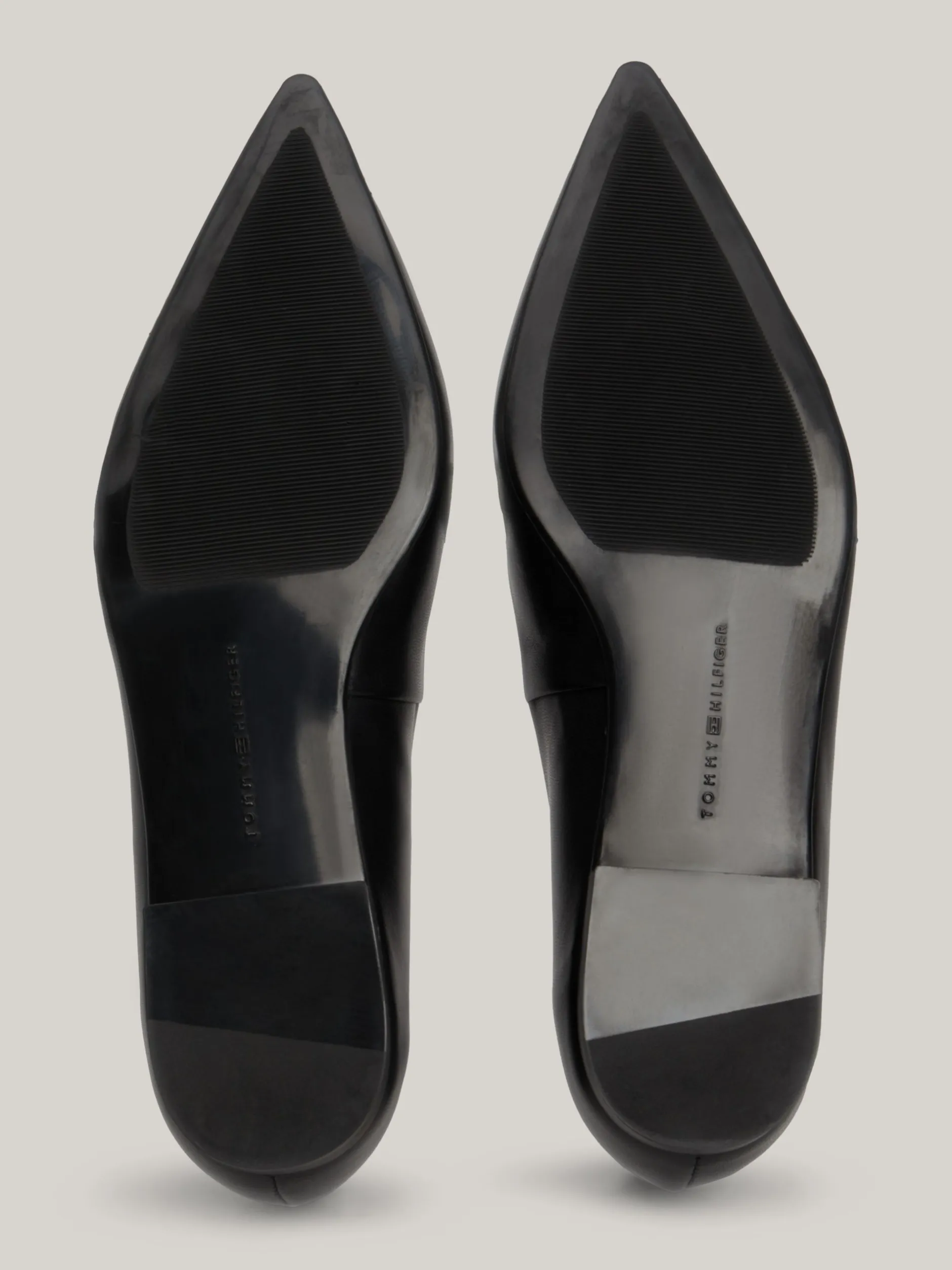 Baleriny|Płaskie Buty*Tommy Hilfiger Skórzane Baleriny Z Noskami W Szpic I Monogramem TH BLACK
